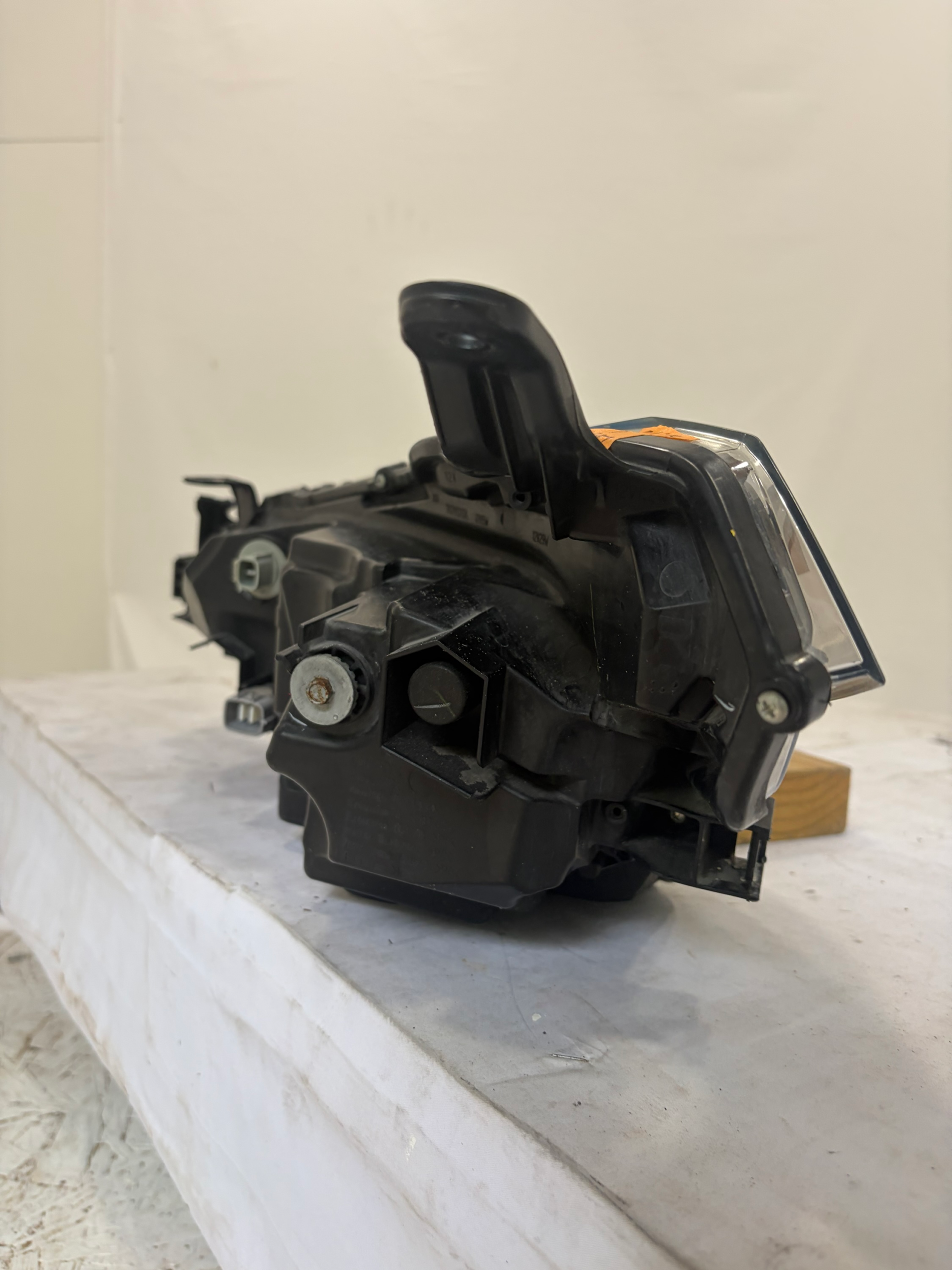 2017-2019 Toyota Corolla Passenger Side Headlight
