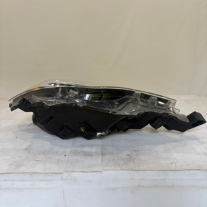 2017-2019 Toyota Corolla Passenger Side Headlight - Image 7