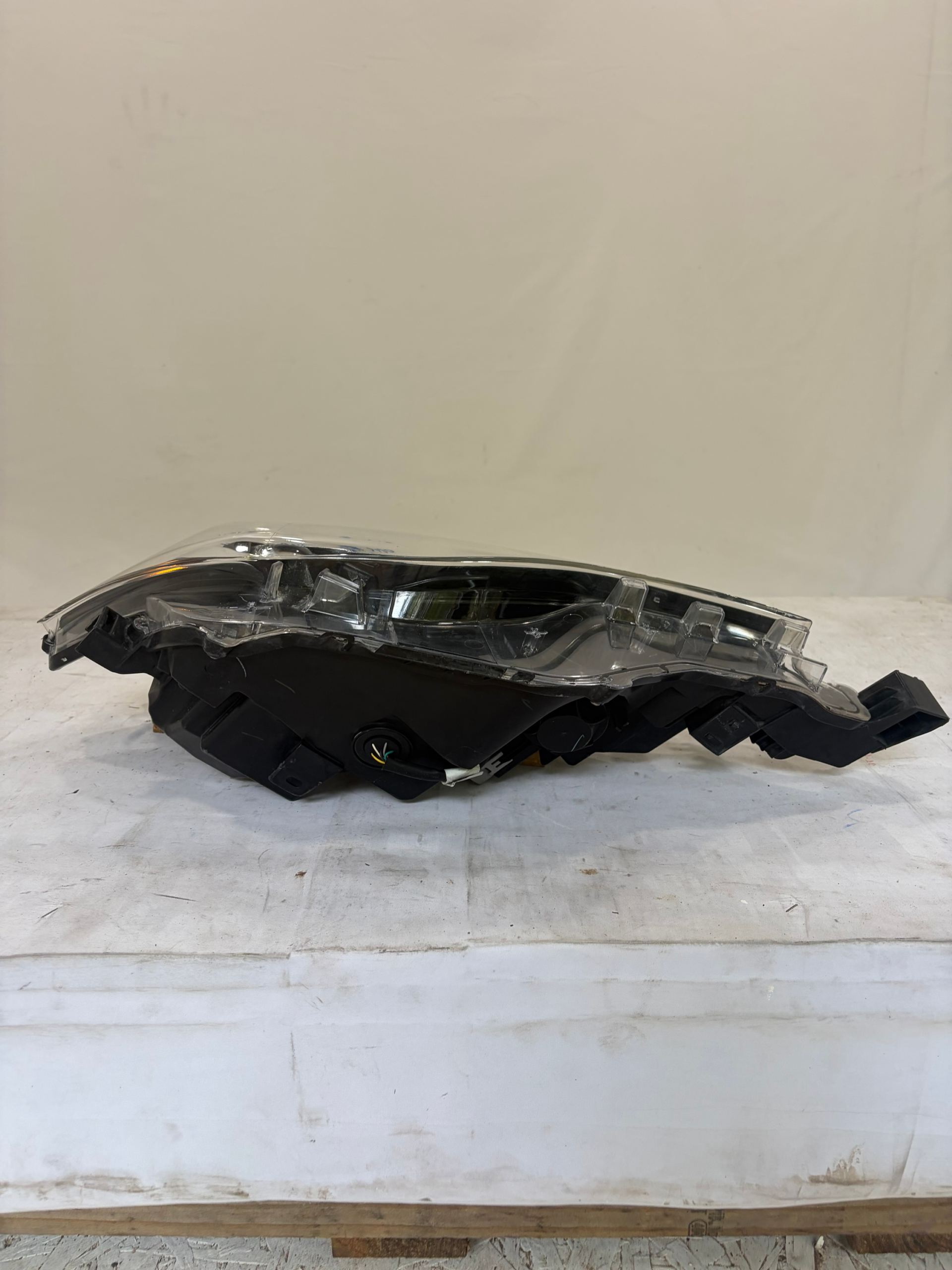 2017-2019 Toyota Corolla Passenger Side Headlight