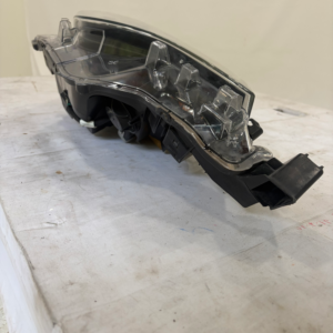 2017-2019 Toyota Corolla Passenger Side Headlight - Image 9