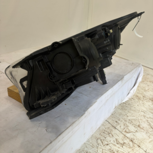 2017-2019 Ford Escape Passenger Side Headlight - Image 7