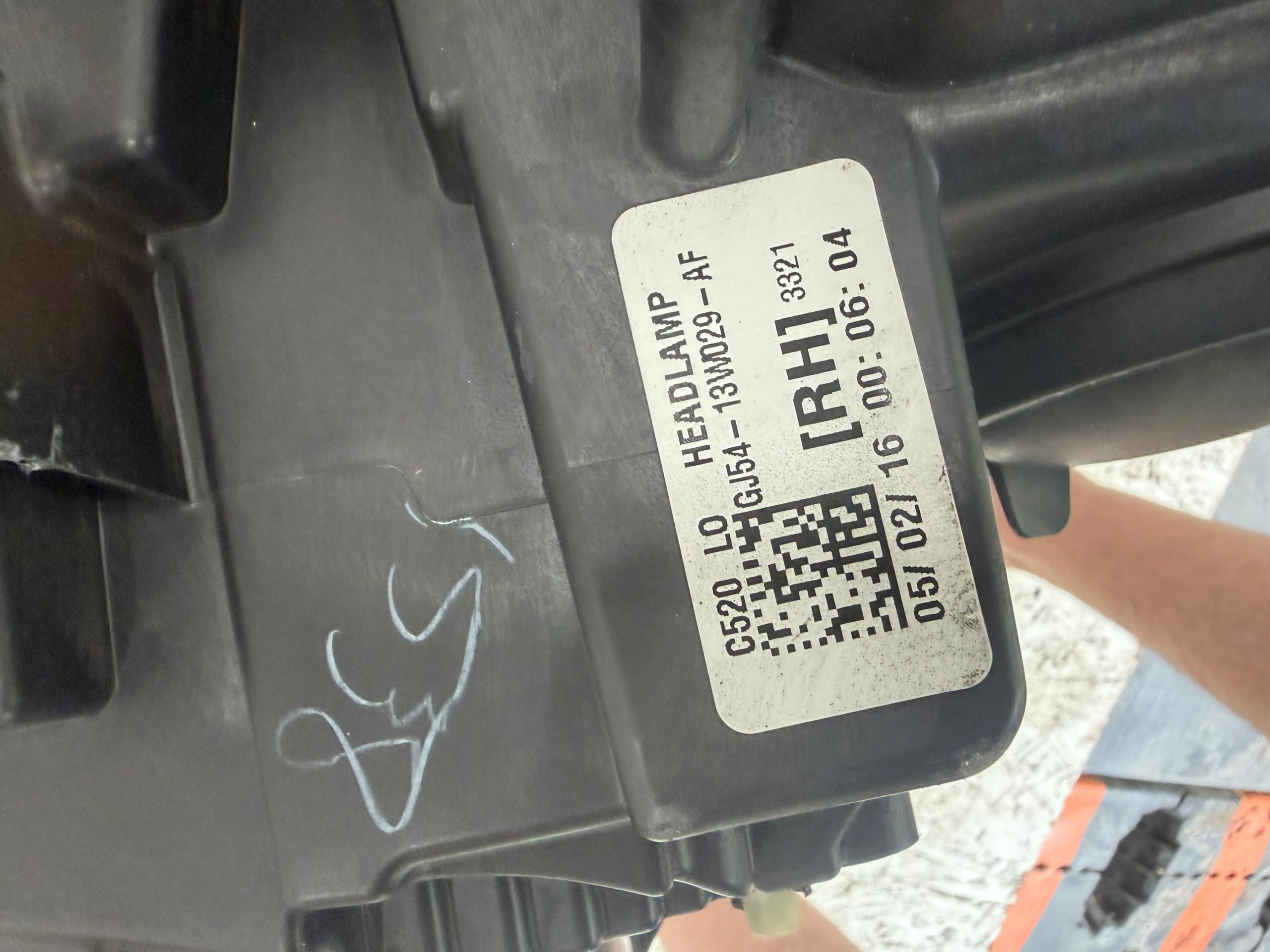 2017-2019 Ford Escape Passenger Side Headlight