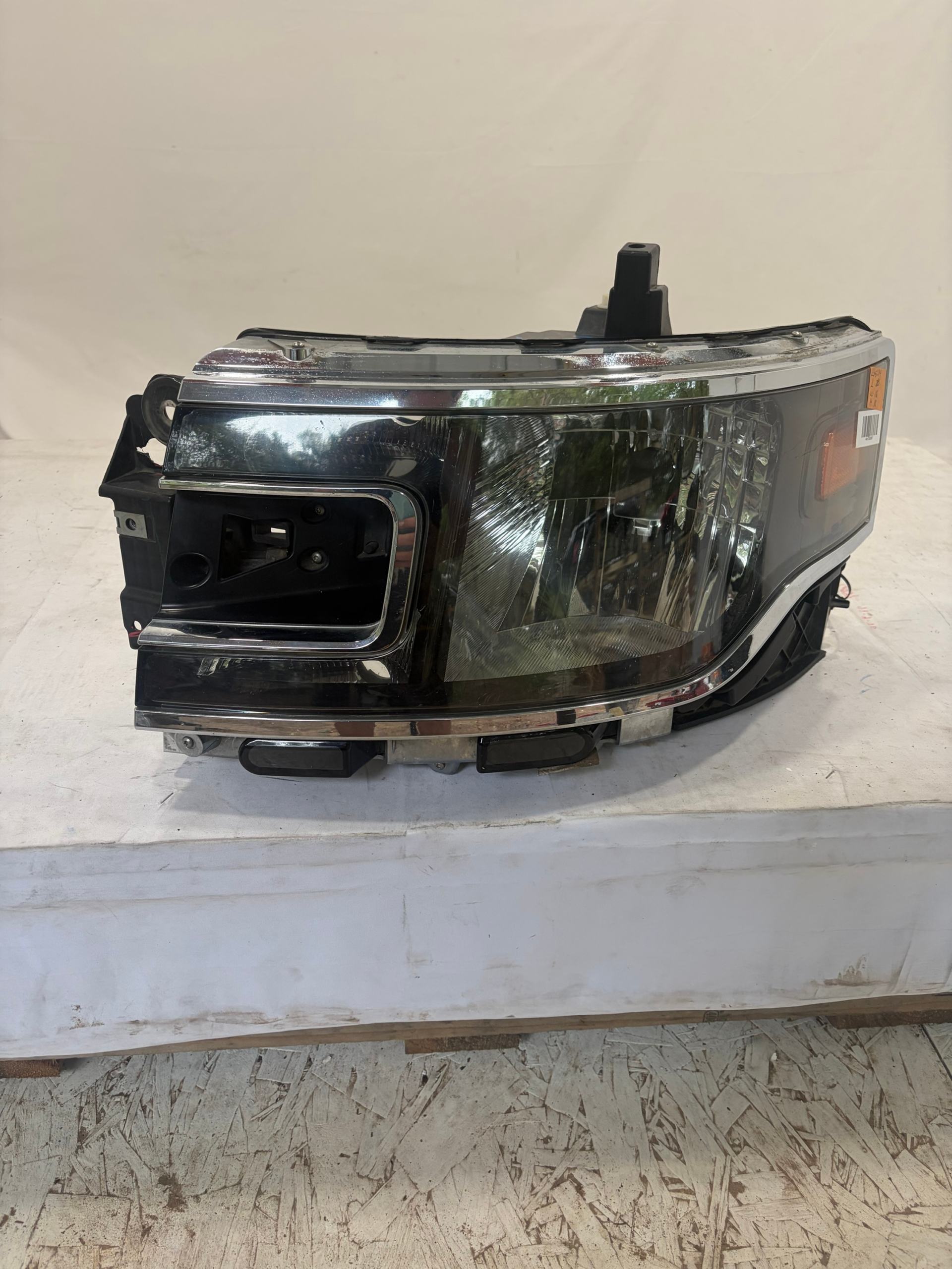2013-2019 Ford Flex Driver Side Headlight