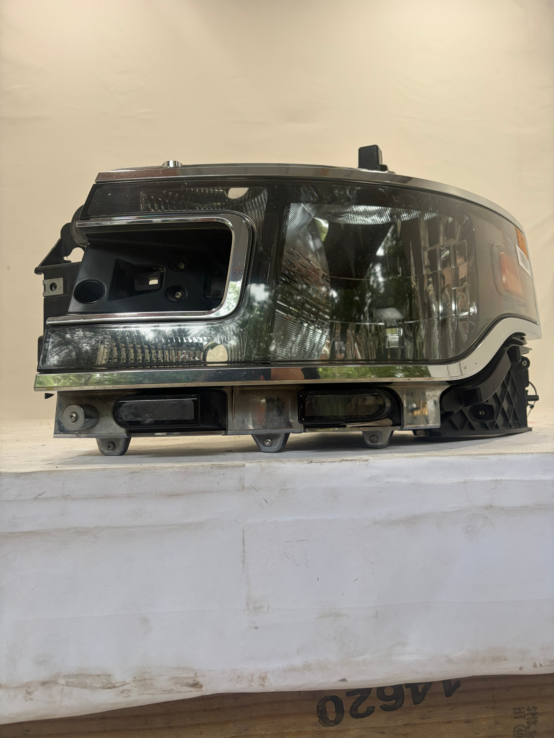 2013-2019 Ford Flex Driver Side Headlight