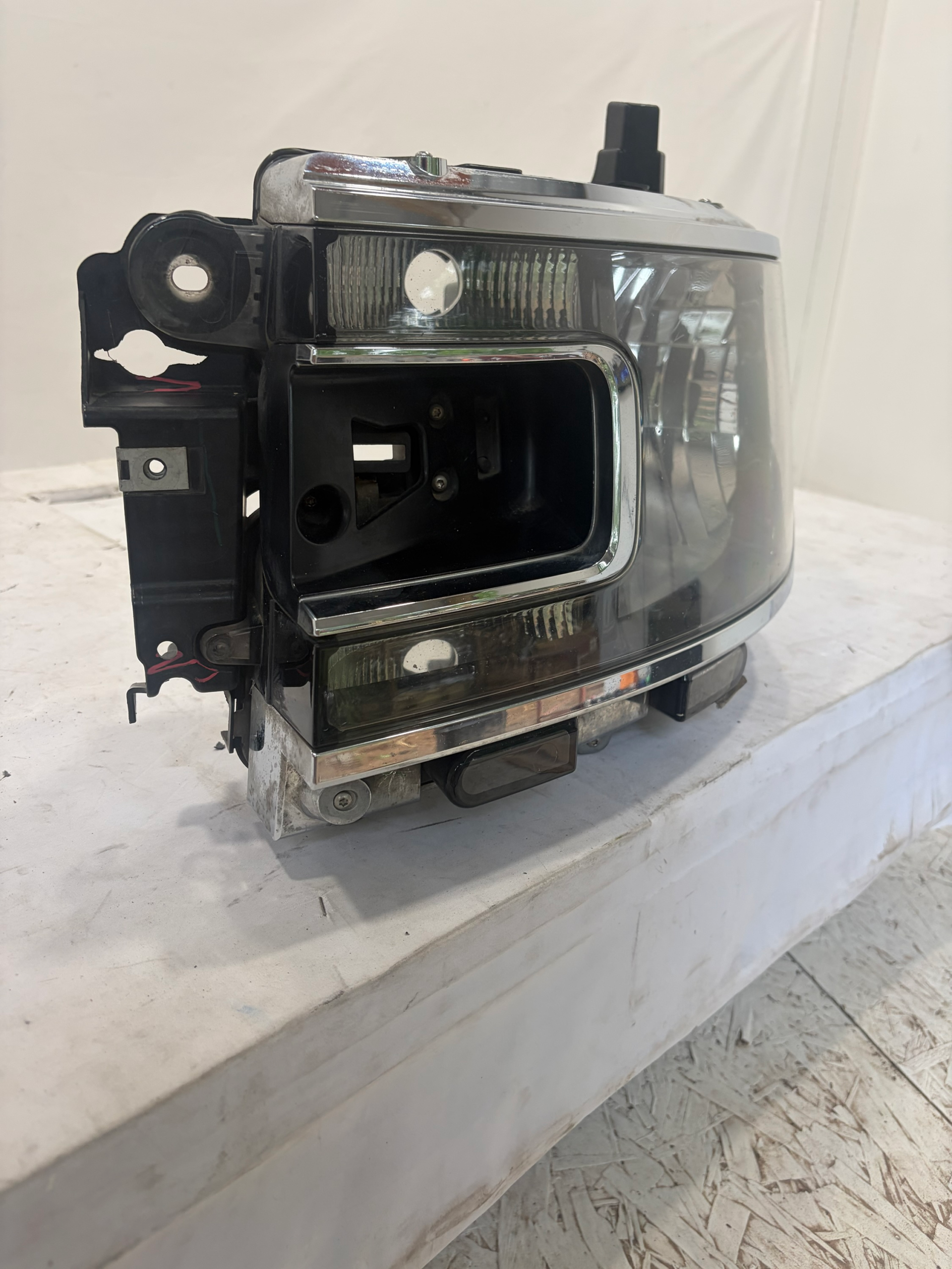2013-2019 Ford Flex Driver Side Headlight