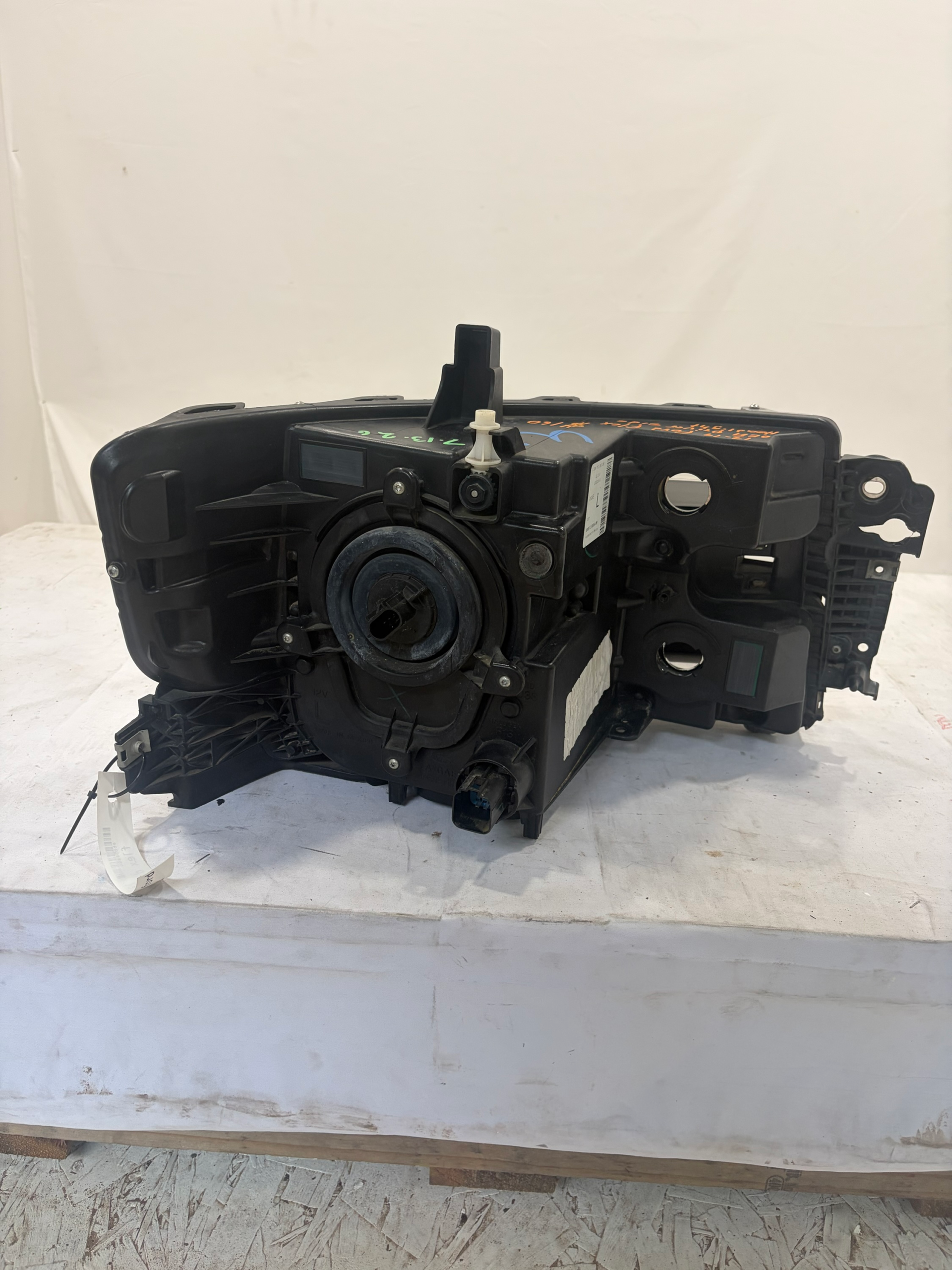 2013-2019 Ford Flex Driver Side Headlight
