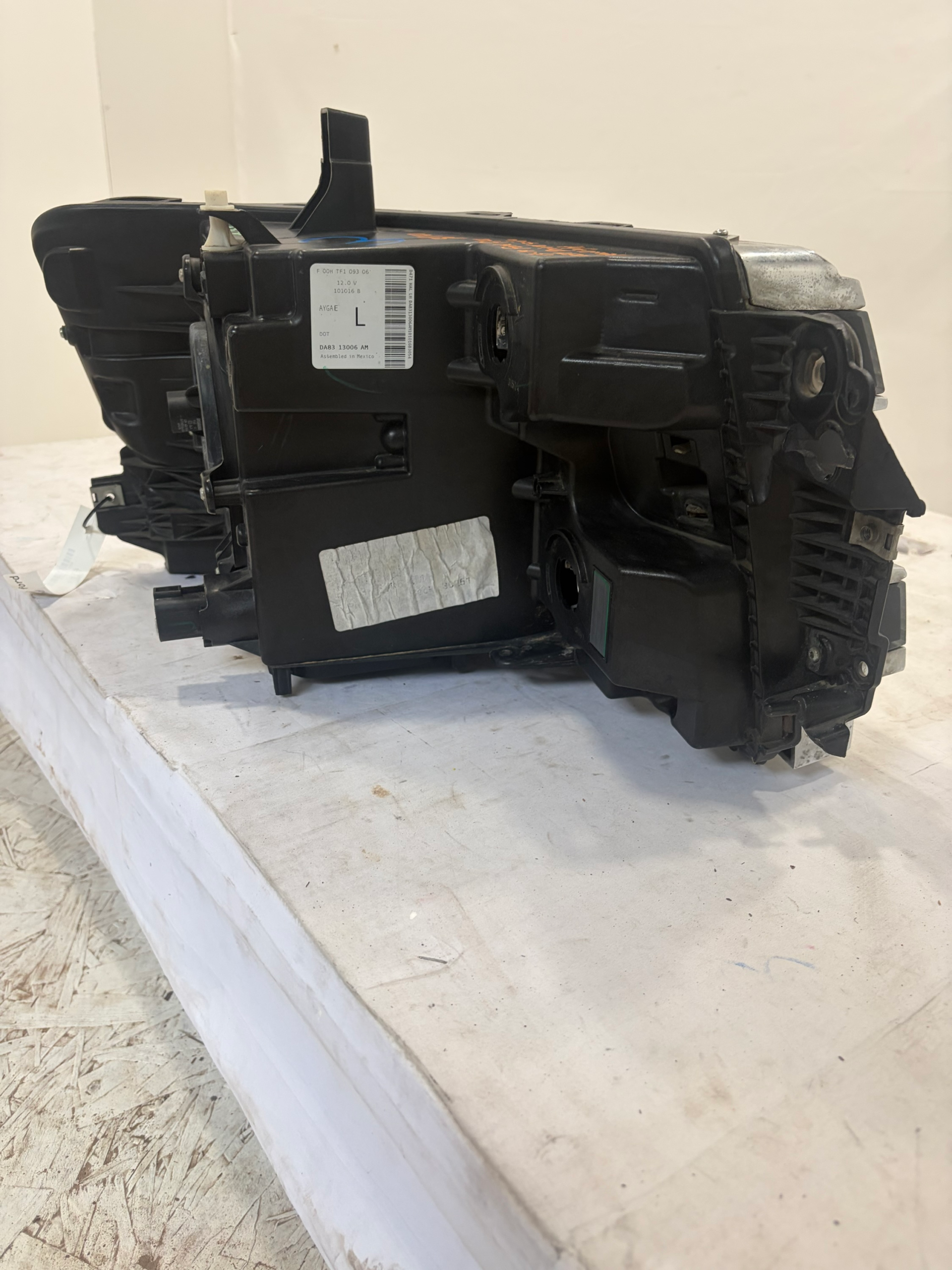 2013-2019 Ford Flex Driver Side Headlight
