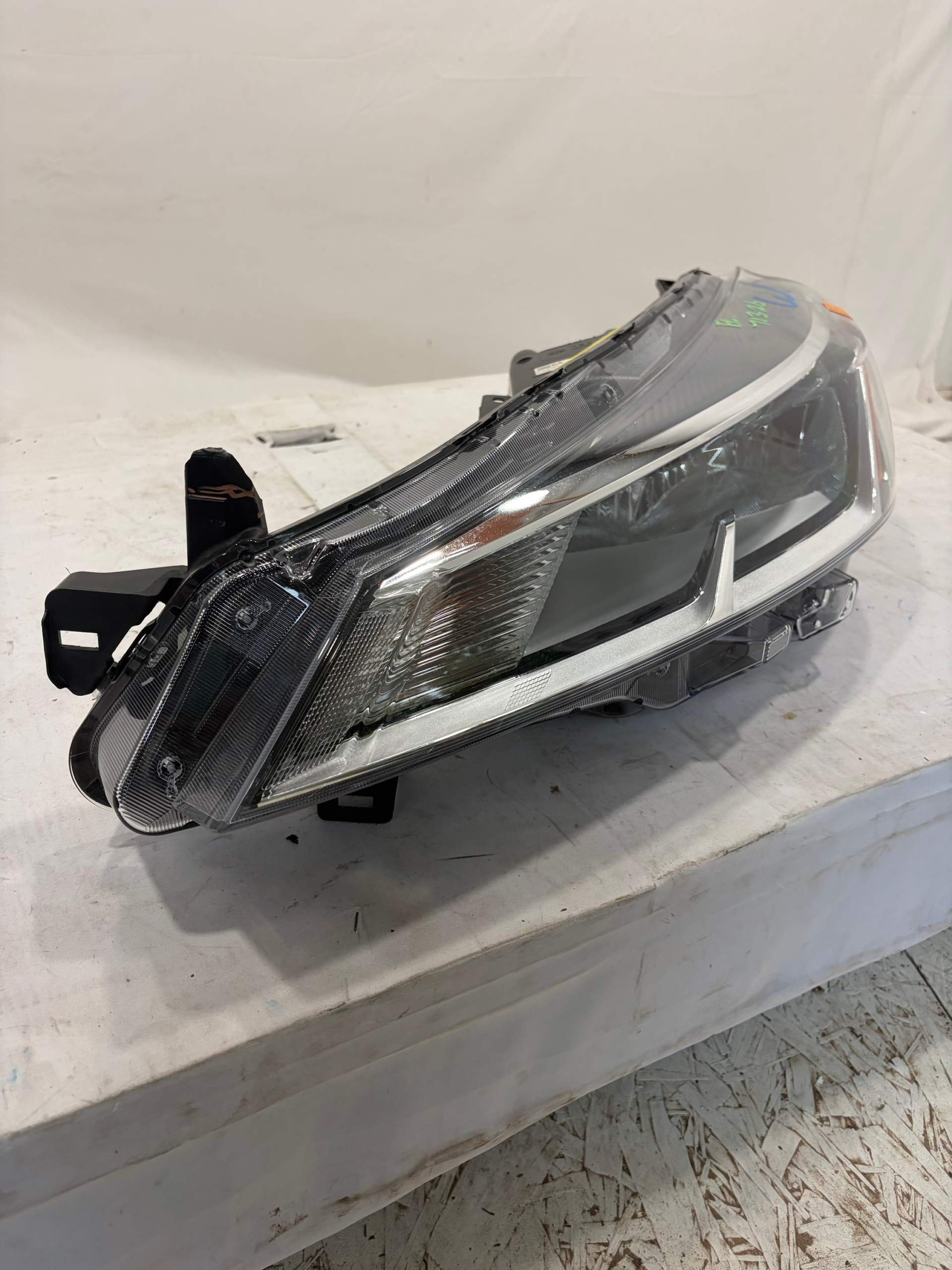 2020-2024 Nissan Kicks Driver Side Headlight