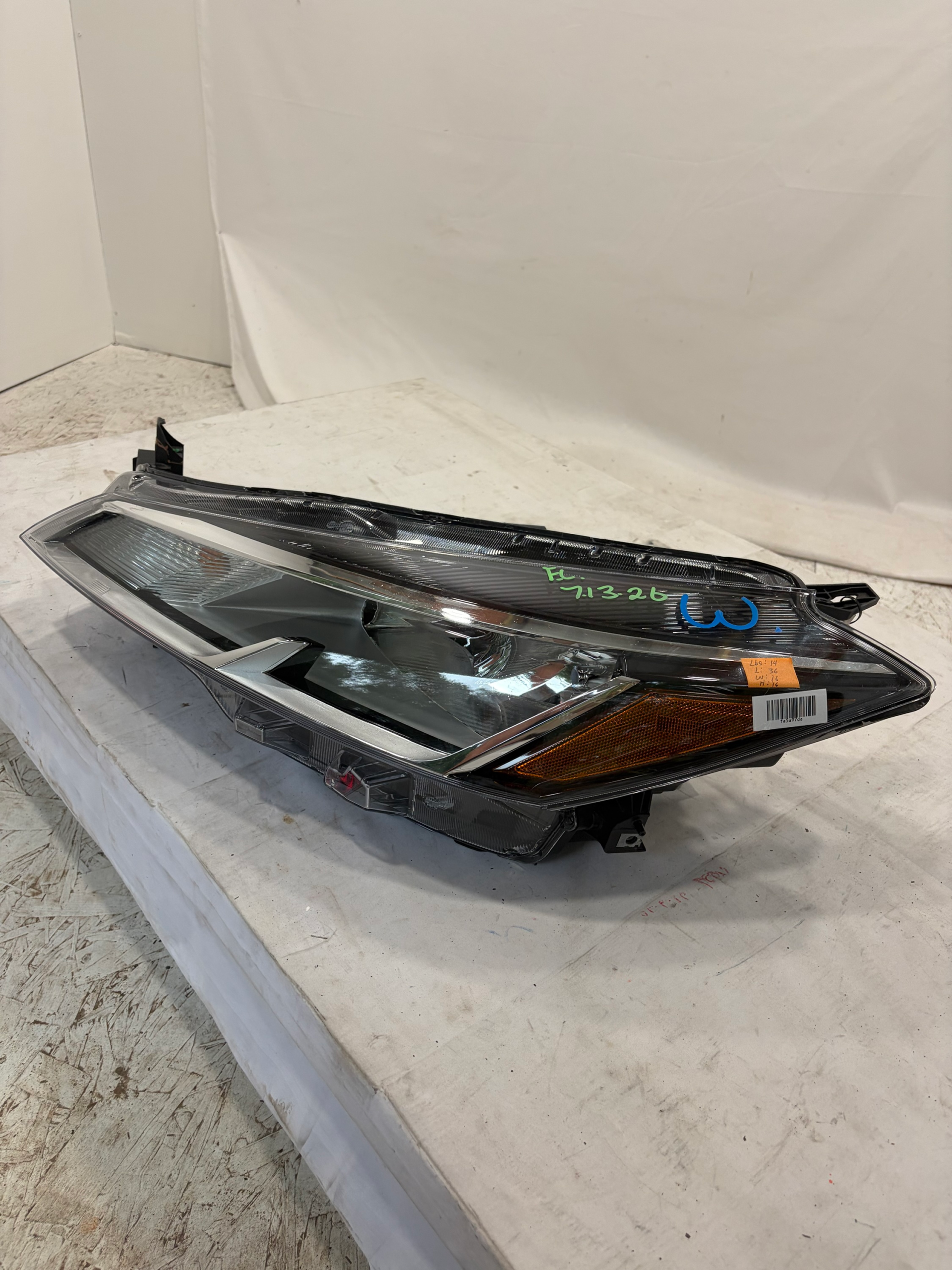 2020-2024 Nissan Kicks Driver Side Headlight