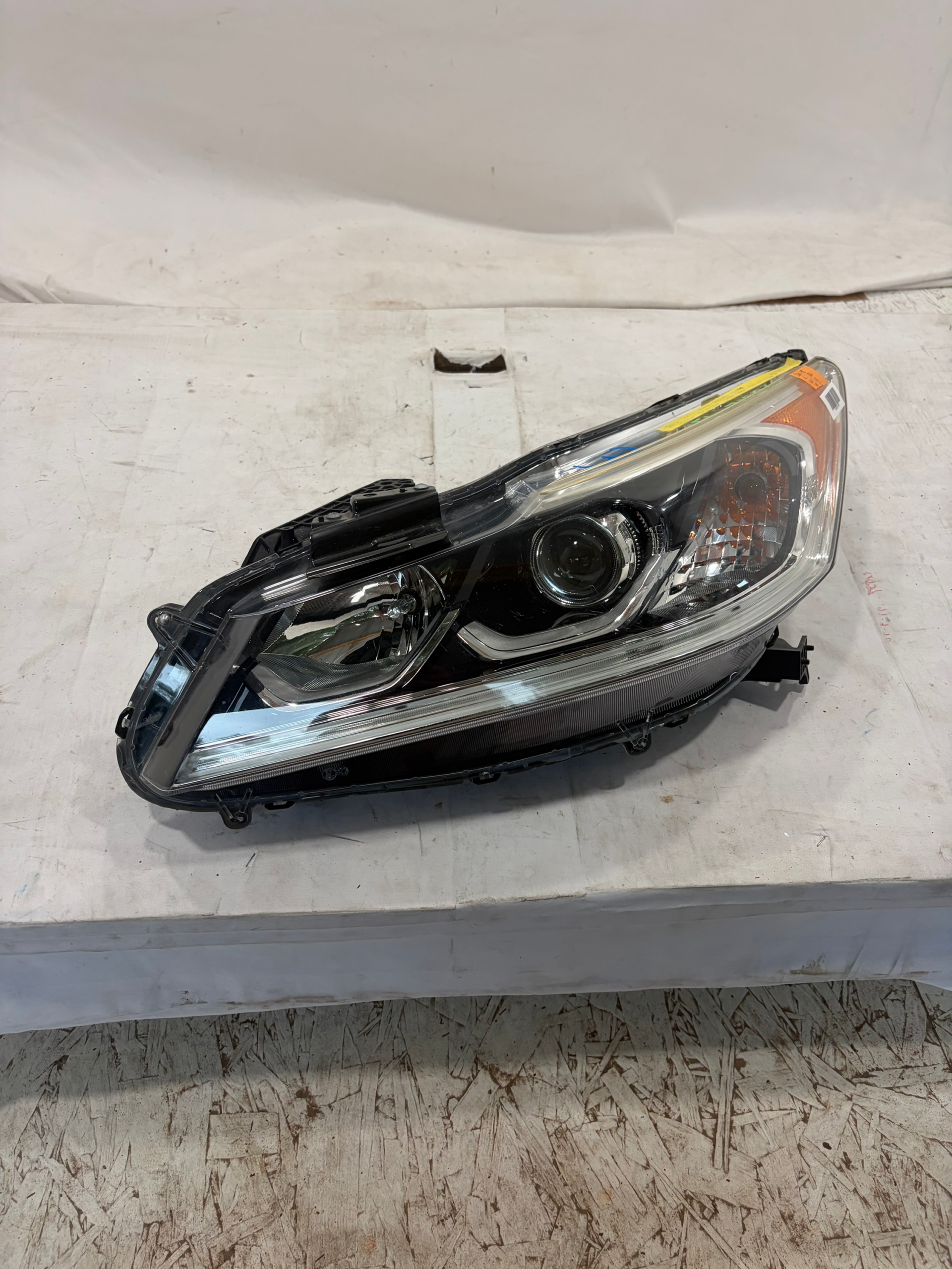 2016-2017 Honda Accord Halogen Driver Side Headlight