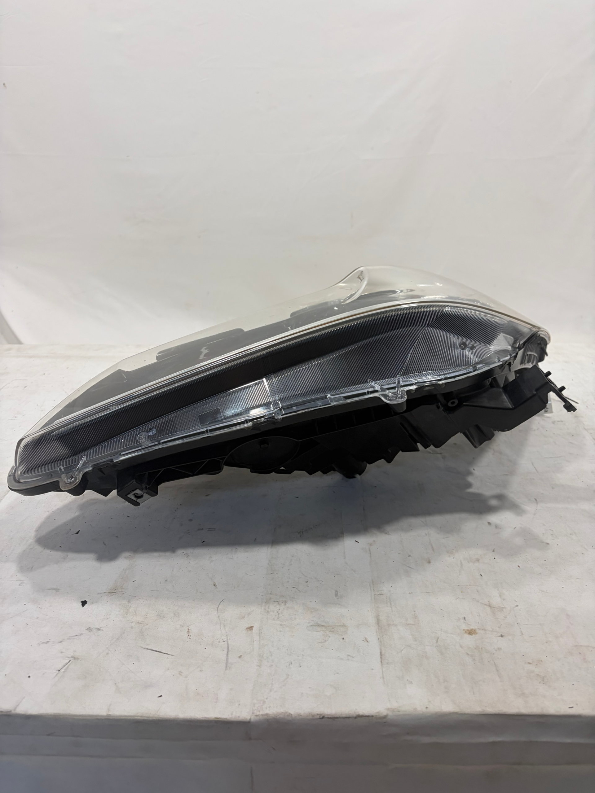 2016-2017 Honda Accord Halogen Driver Side Headlight