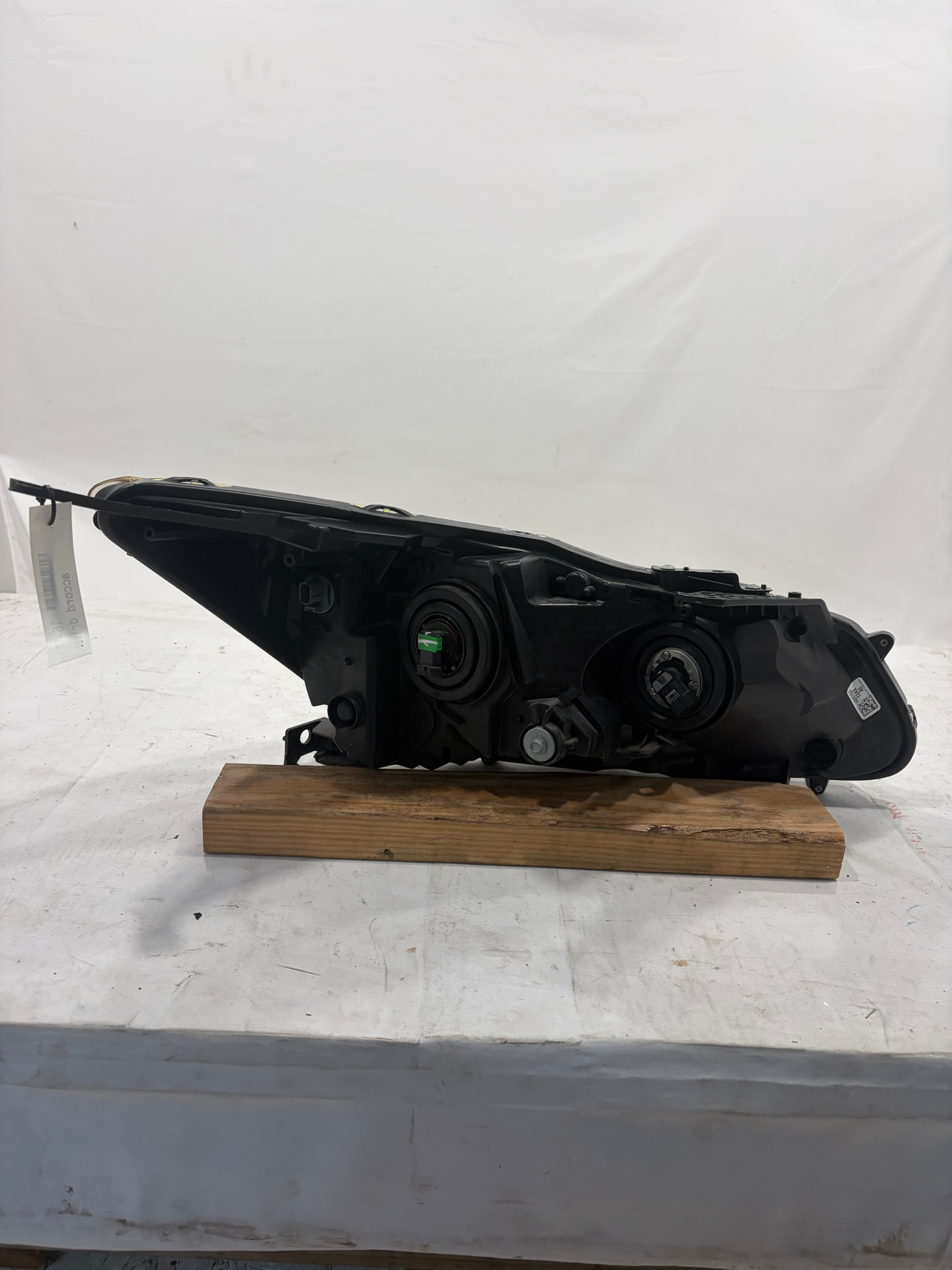 2016-2017 Honda Accord Halogen Driver Side Headlight