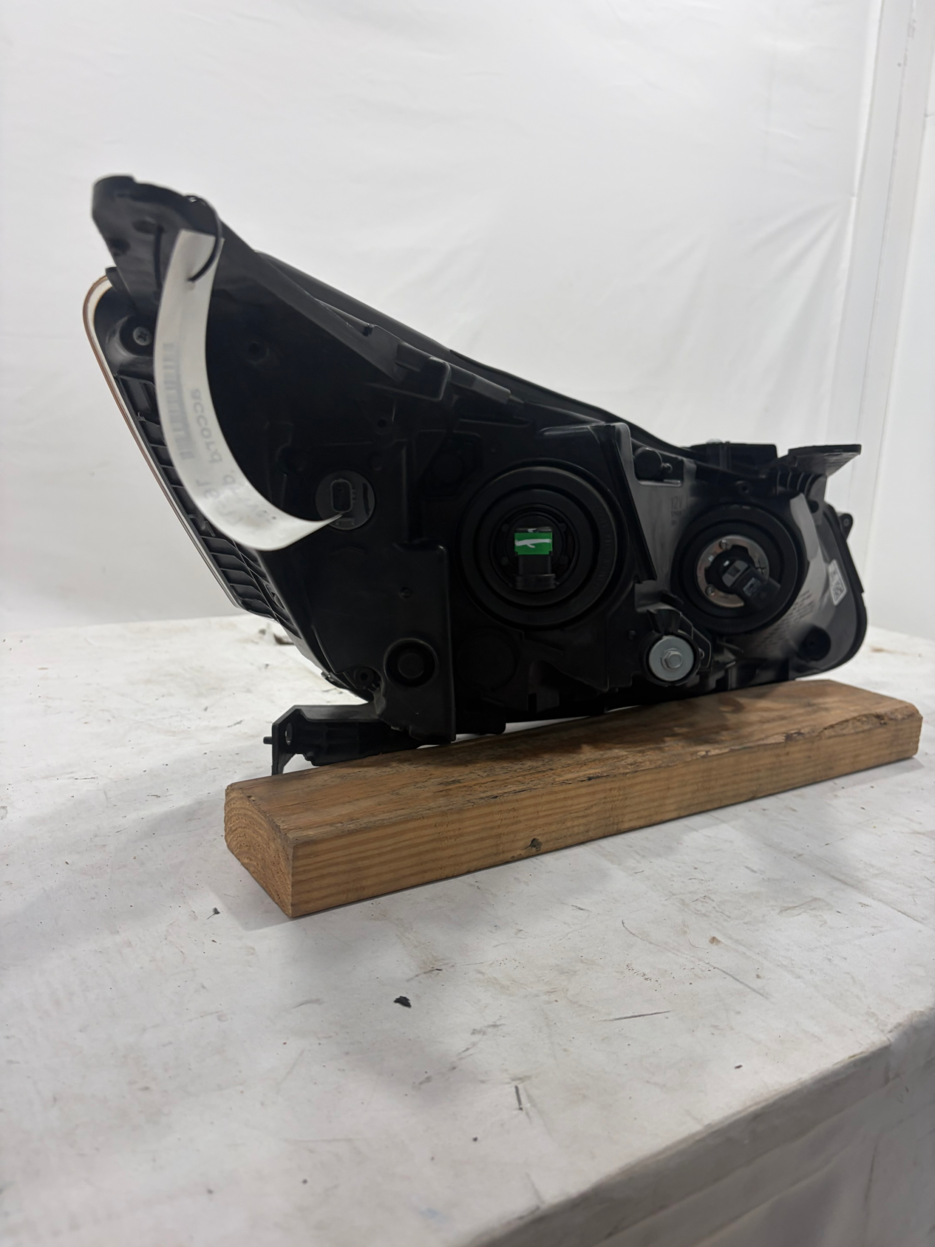 2016-2017 Honda Accord Halogen Driver Side Headlight