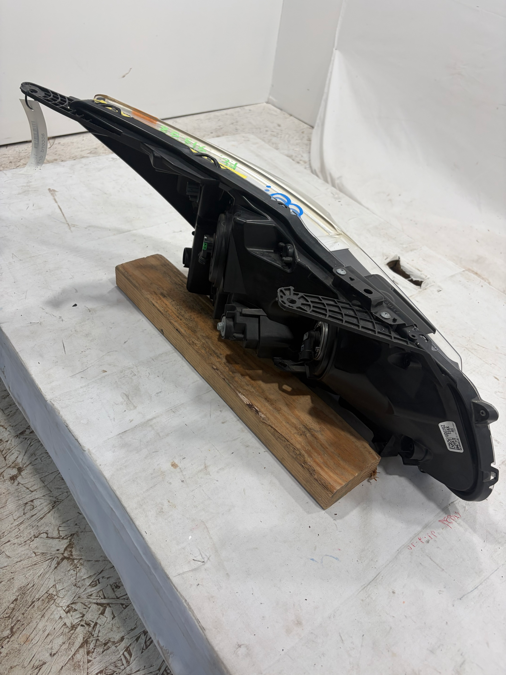 2016-2017 Honda Accord Halogen Driver Side Headlight