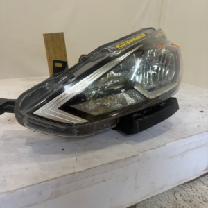 2016-2019 Nissan Sentra Driver Side Headlight