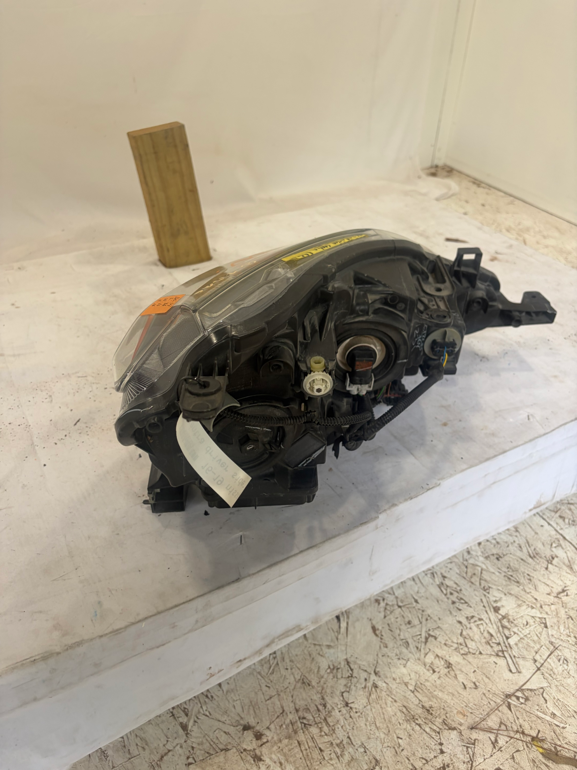 2016-2019 Nissan Sentra Driver Side Headlight