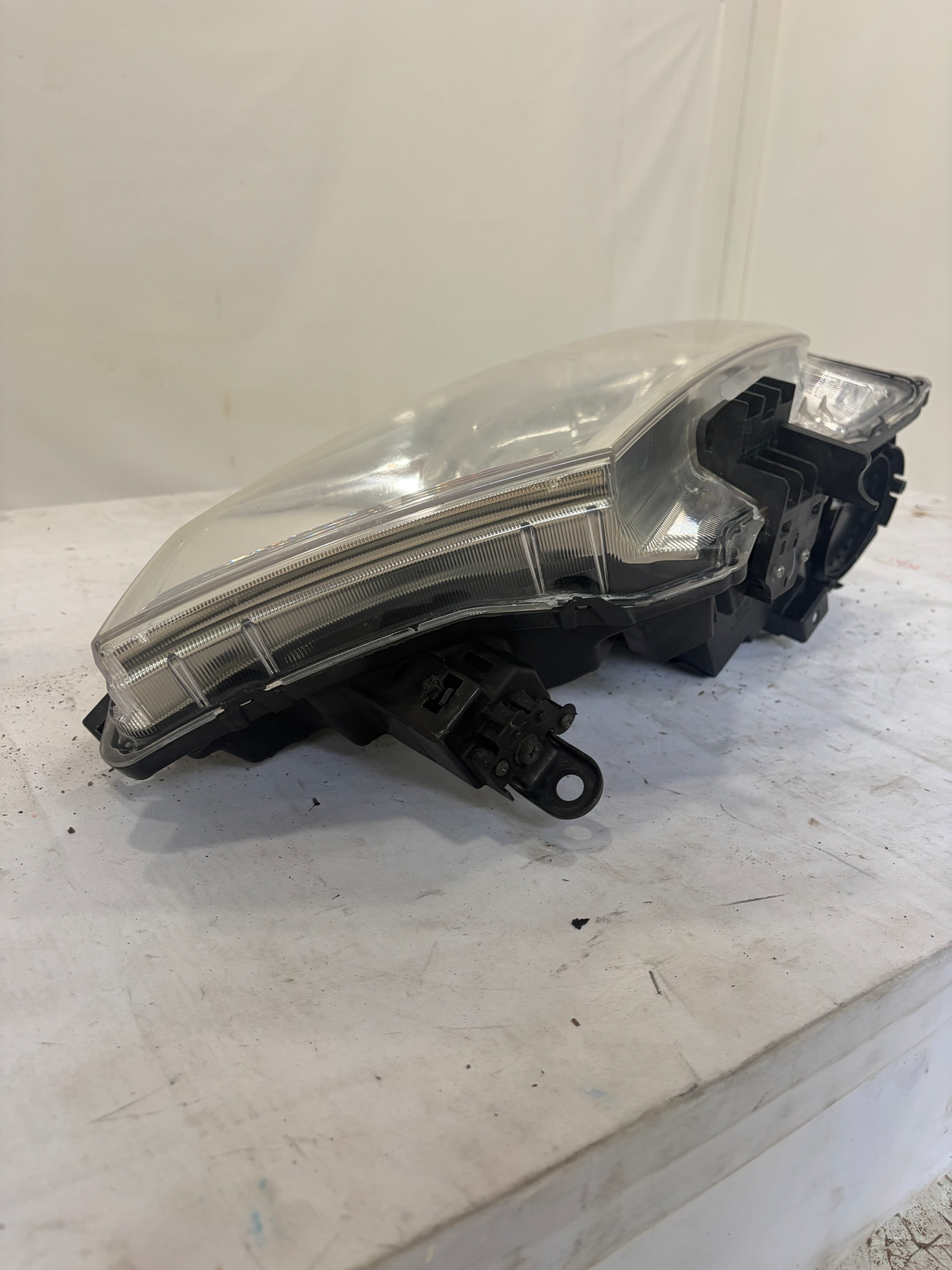 2012-2017 Nissan Quest Driver Side Headlight