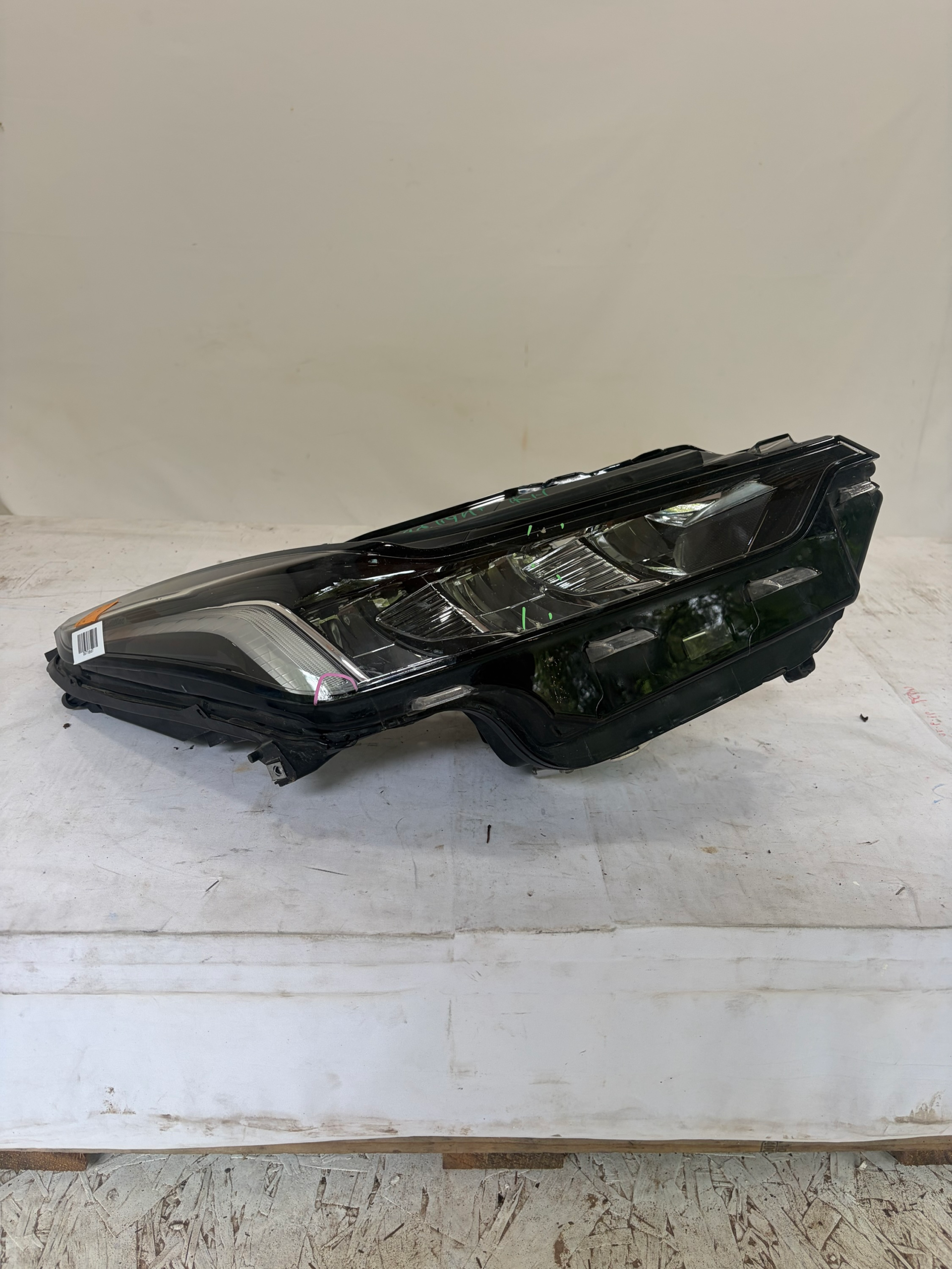 2020-2024 Cadillac CT5 Passenger Side Headlight