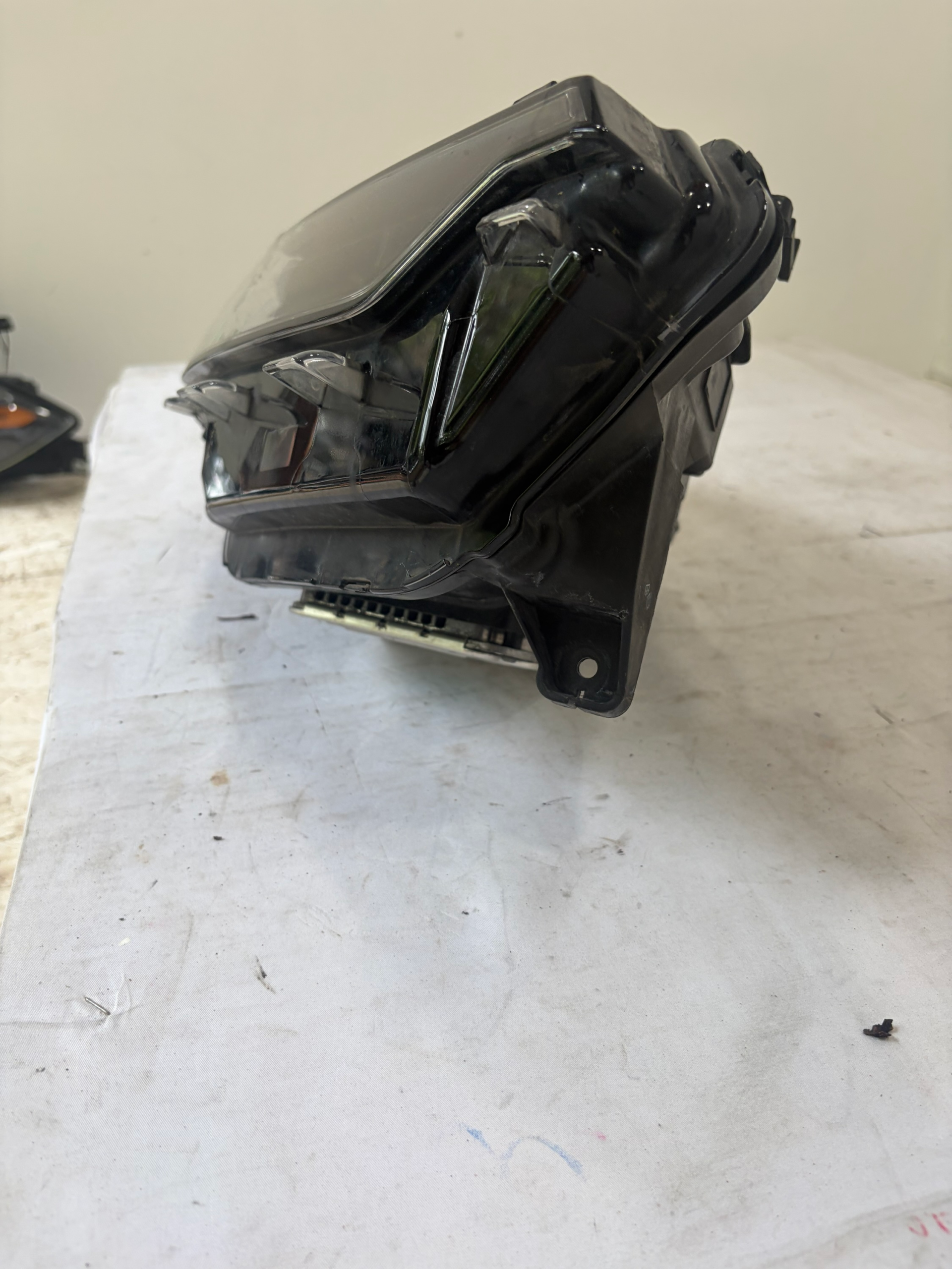 2020-2024 Cadillac CT5 Passenger Side Headlight
