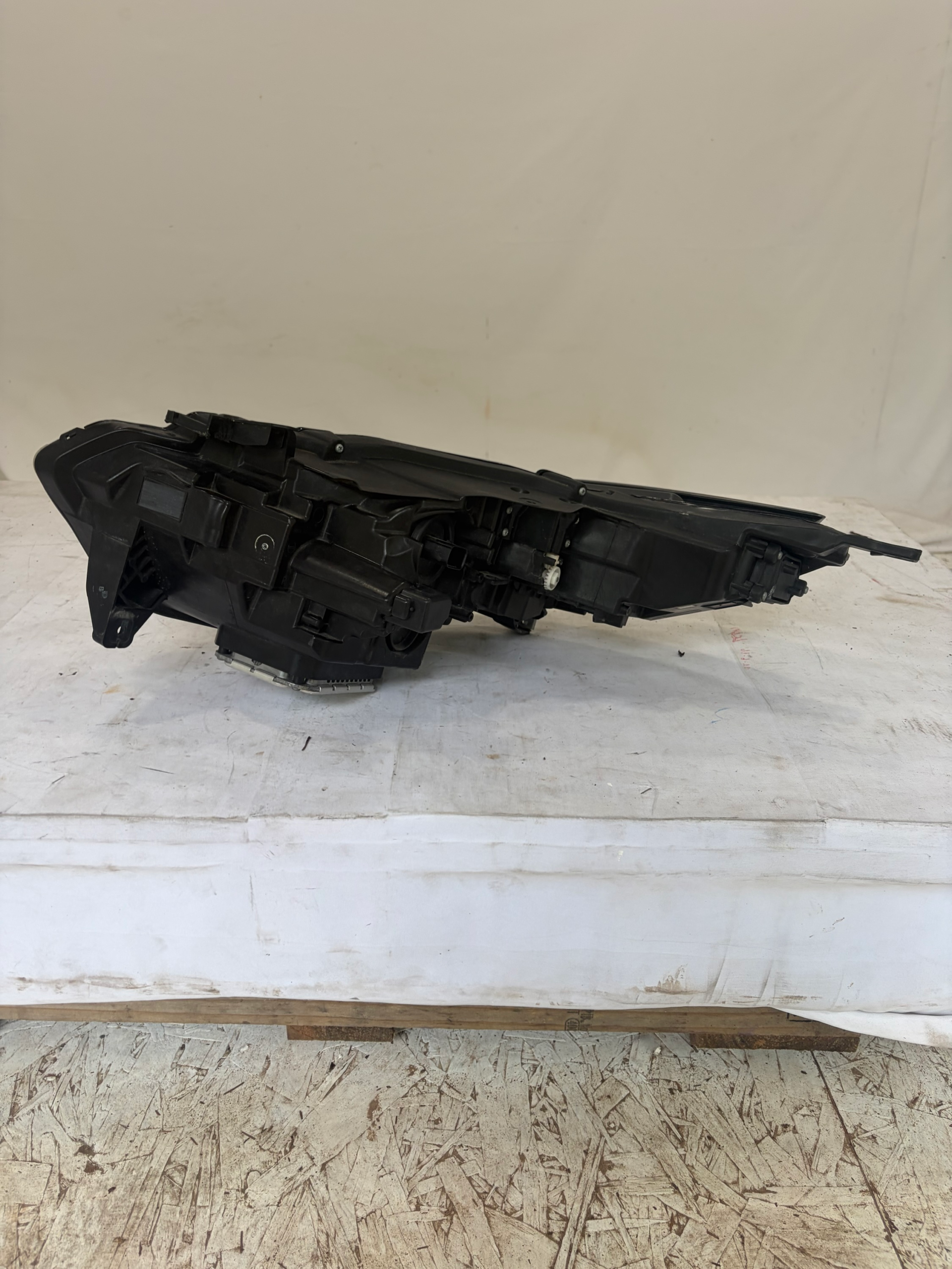 2020-2024 Cadillac CT5 Passenger Side Headlight