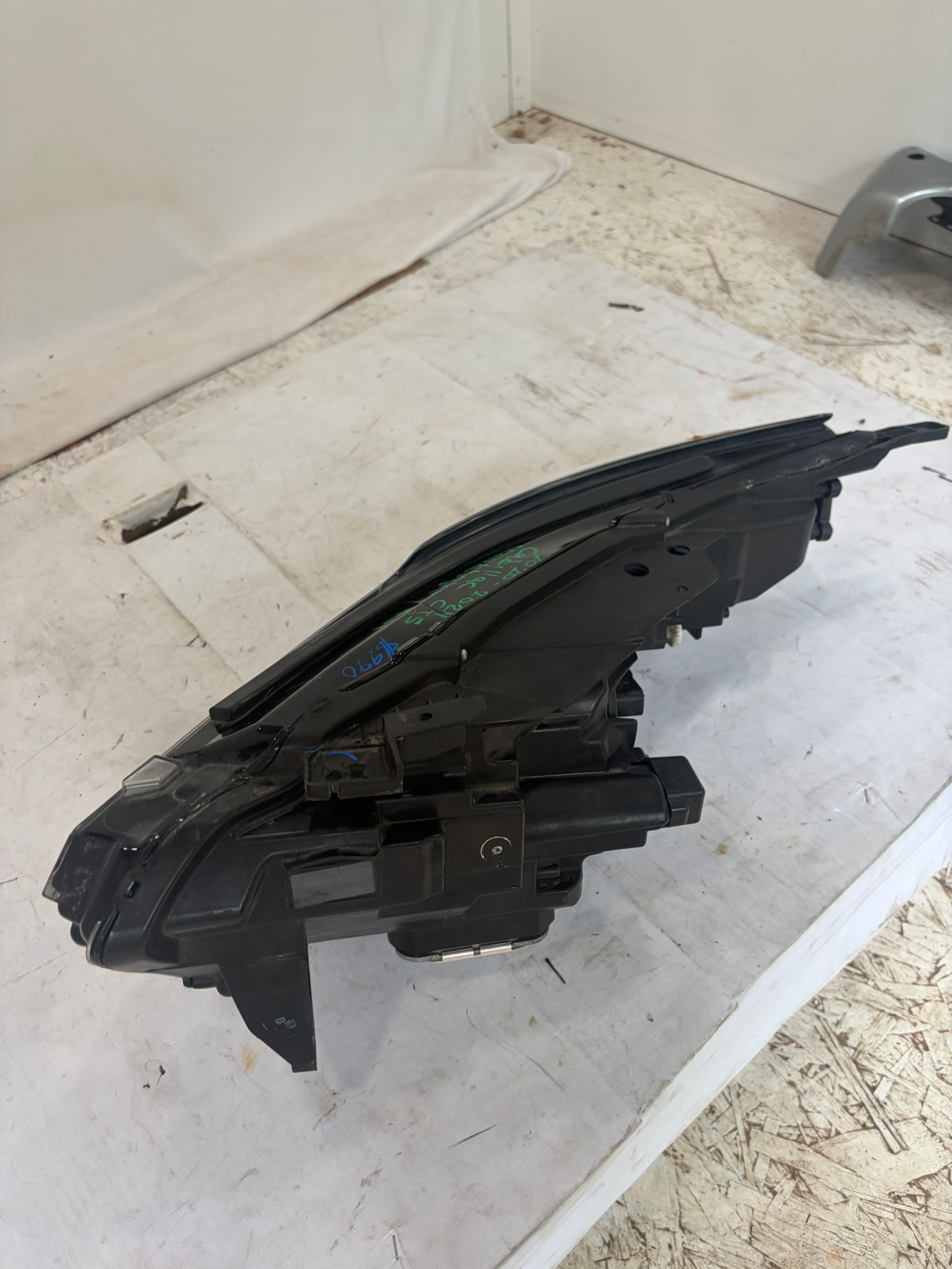 2020-2024 Cadillac CT5 Passenger Side Headlight
