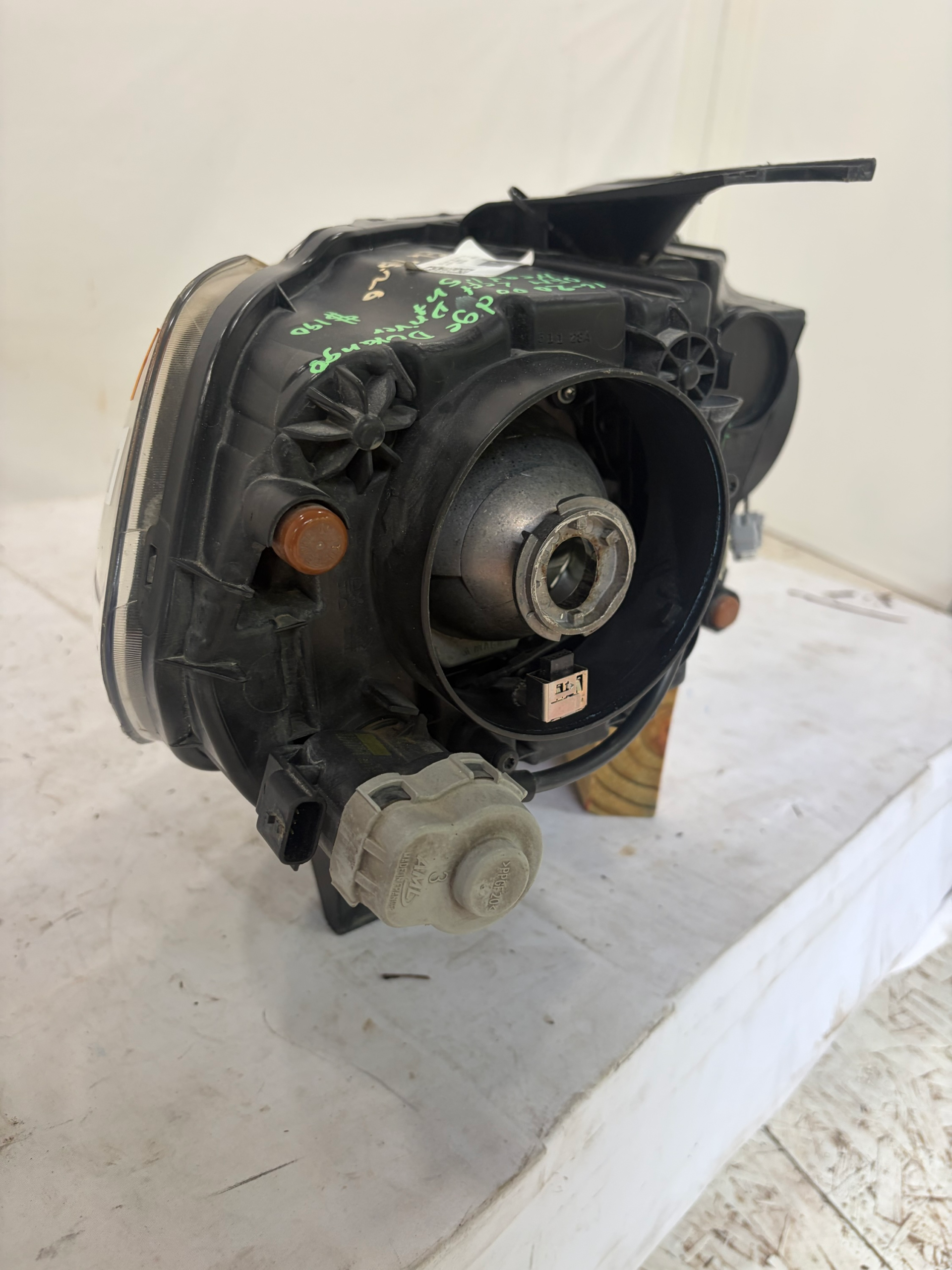 2016-2020 Dodge Durango Driver Side Headlight