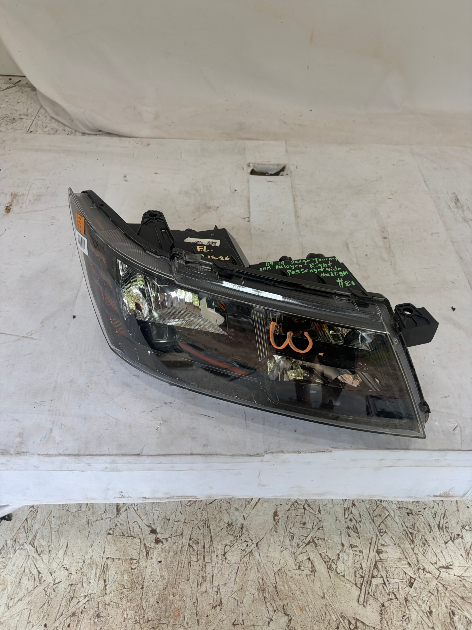 2008-2019 Dodge Journey Halogen Passenger Side Headlight