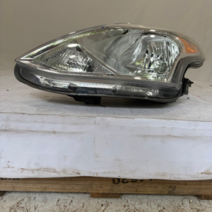 2015-2019 Nissan Versa Halogen Driver Side Headlight - Image 2