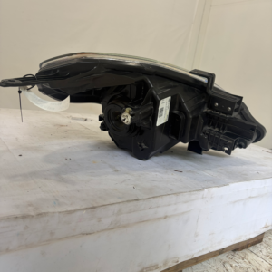 2015-2019 Nissan Versa Halogen Driver Side Headlight - Image 8