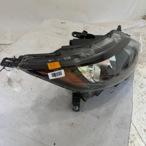 2017-2019 Nissan Rogue Sport Passenger Side Headlight - Image 5