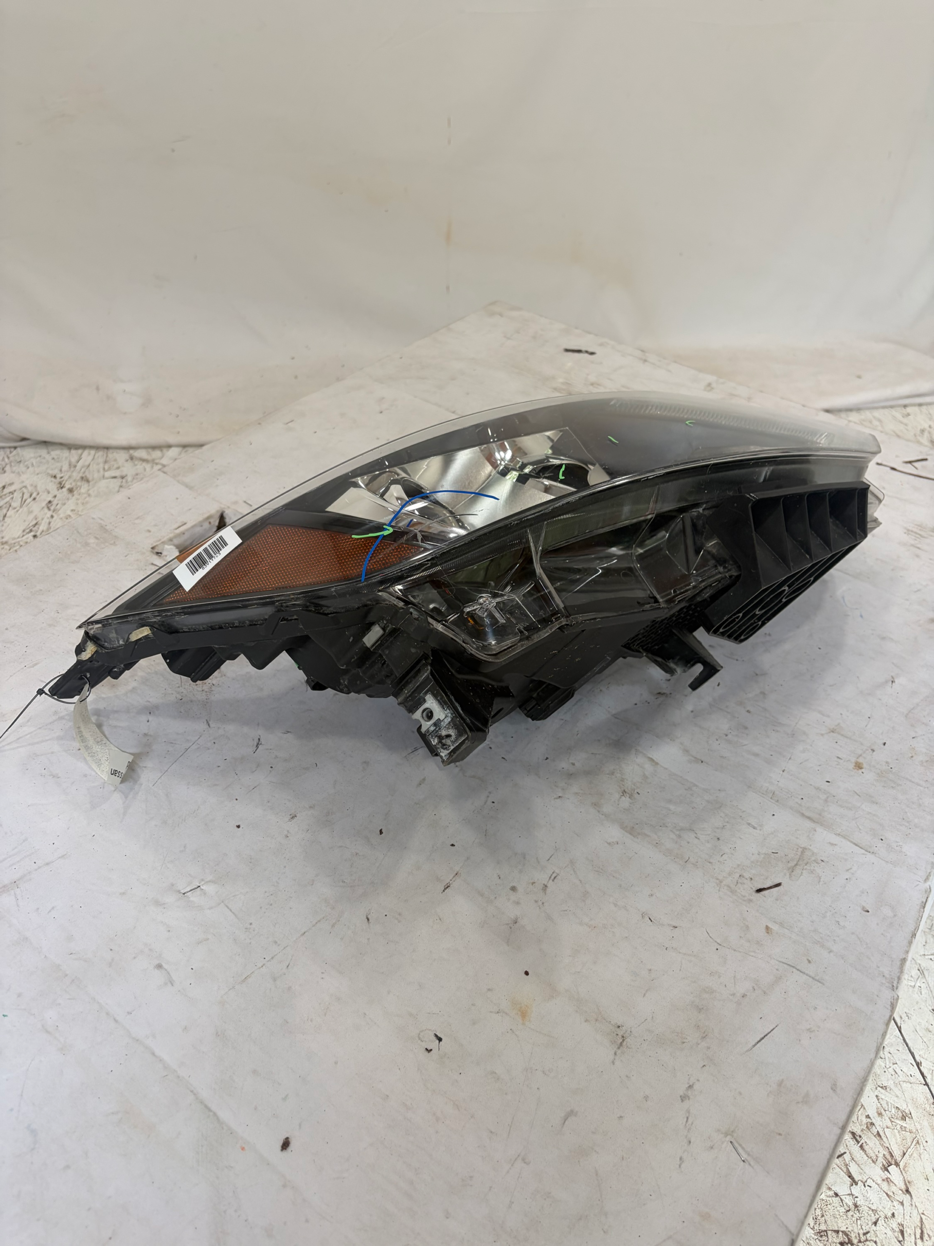 2017-2019 Nissan Rogue Sport Passenger Side Headlight