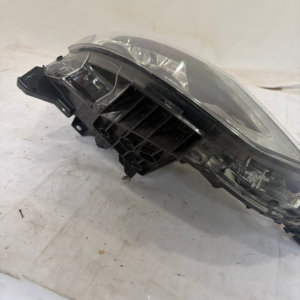 2017-2019 Nissan Rogue Sport Passenger Side Headlight - Image 10