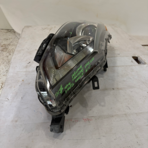 2017-2019 Nissan Rogue Sport Passenger Side Headlight - Image 12