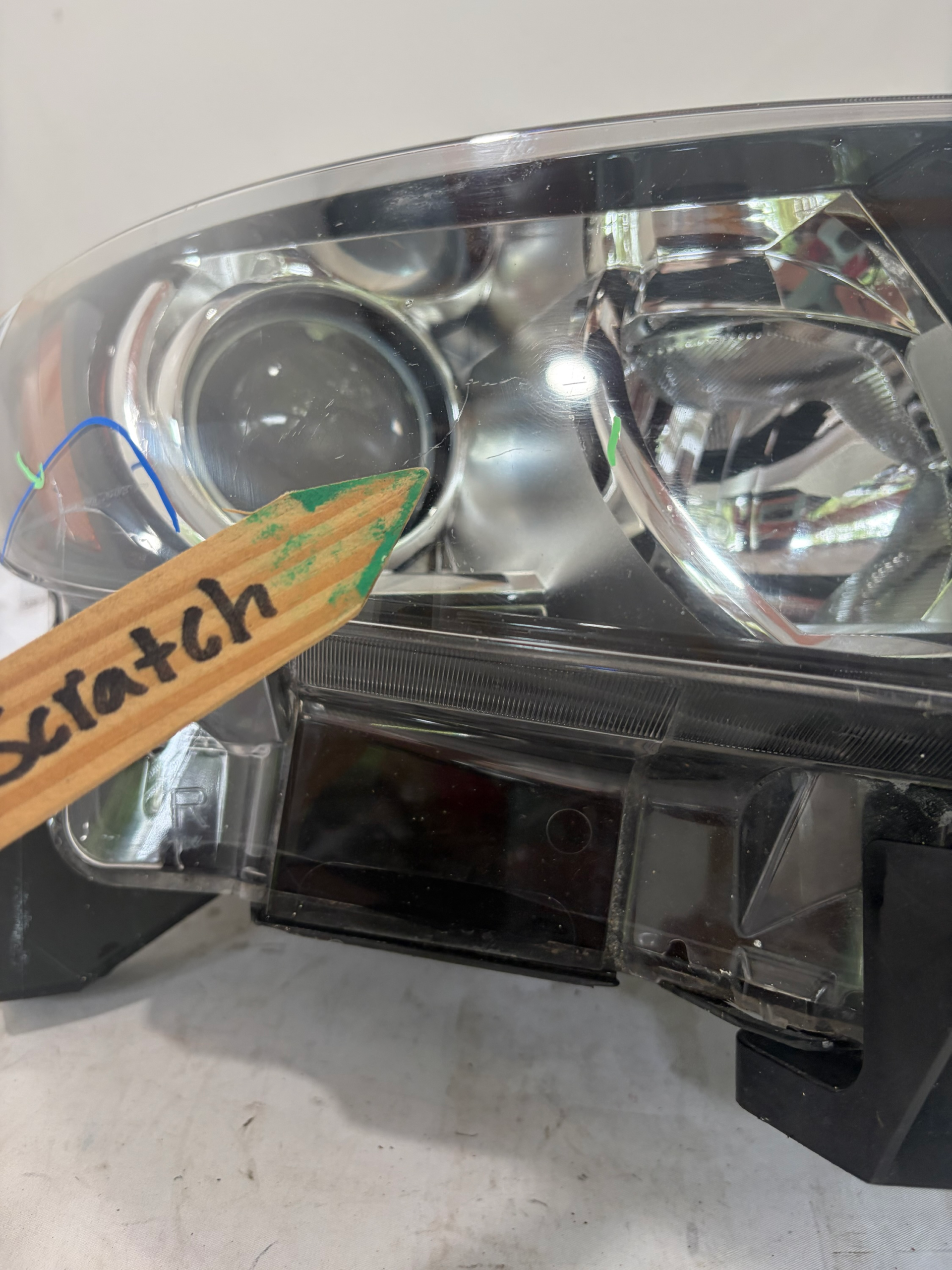 2017-2019 Nissan Rogue Sport Passenger Side Headlight
