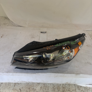2019-2020 Kia Sorento Driver Side Headlight - Image 1