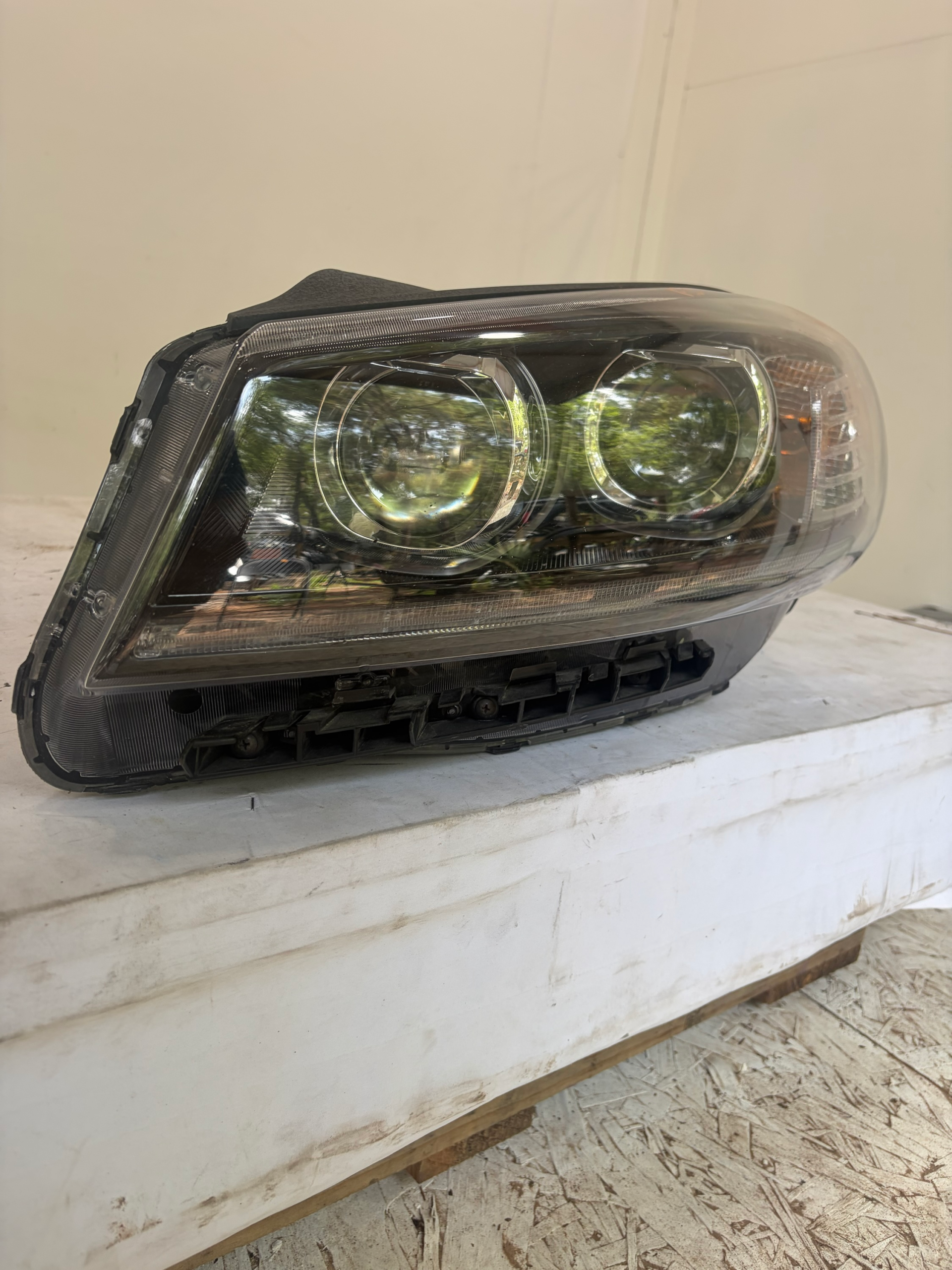2019-2020 Kia Sorento Driver Side Headlight