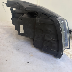 2019-2020 Kia Sorento Driver Side Headlight - Image 7