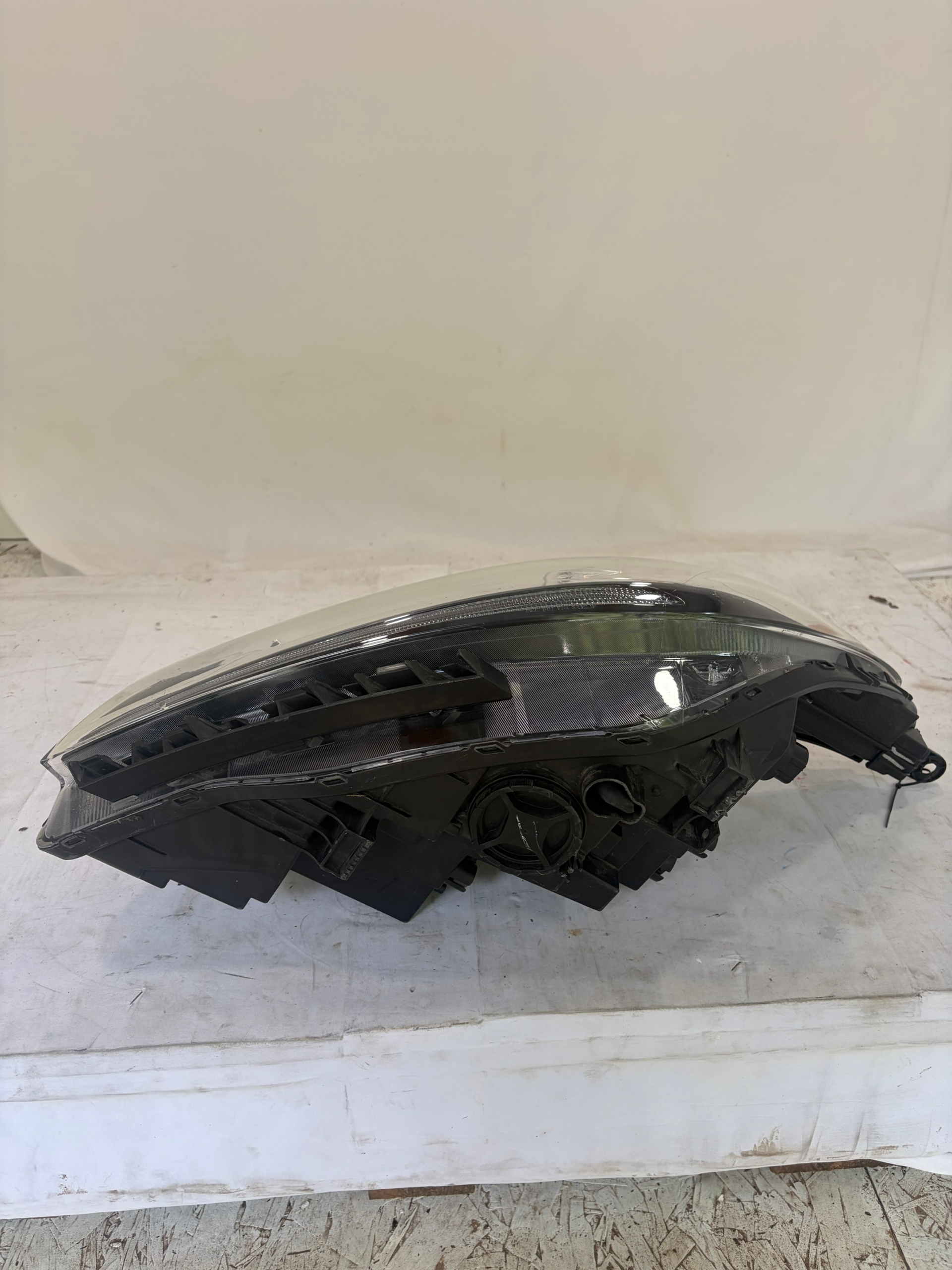 2019-2020 Kia Sorento Driver Side Headlight