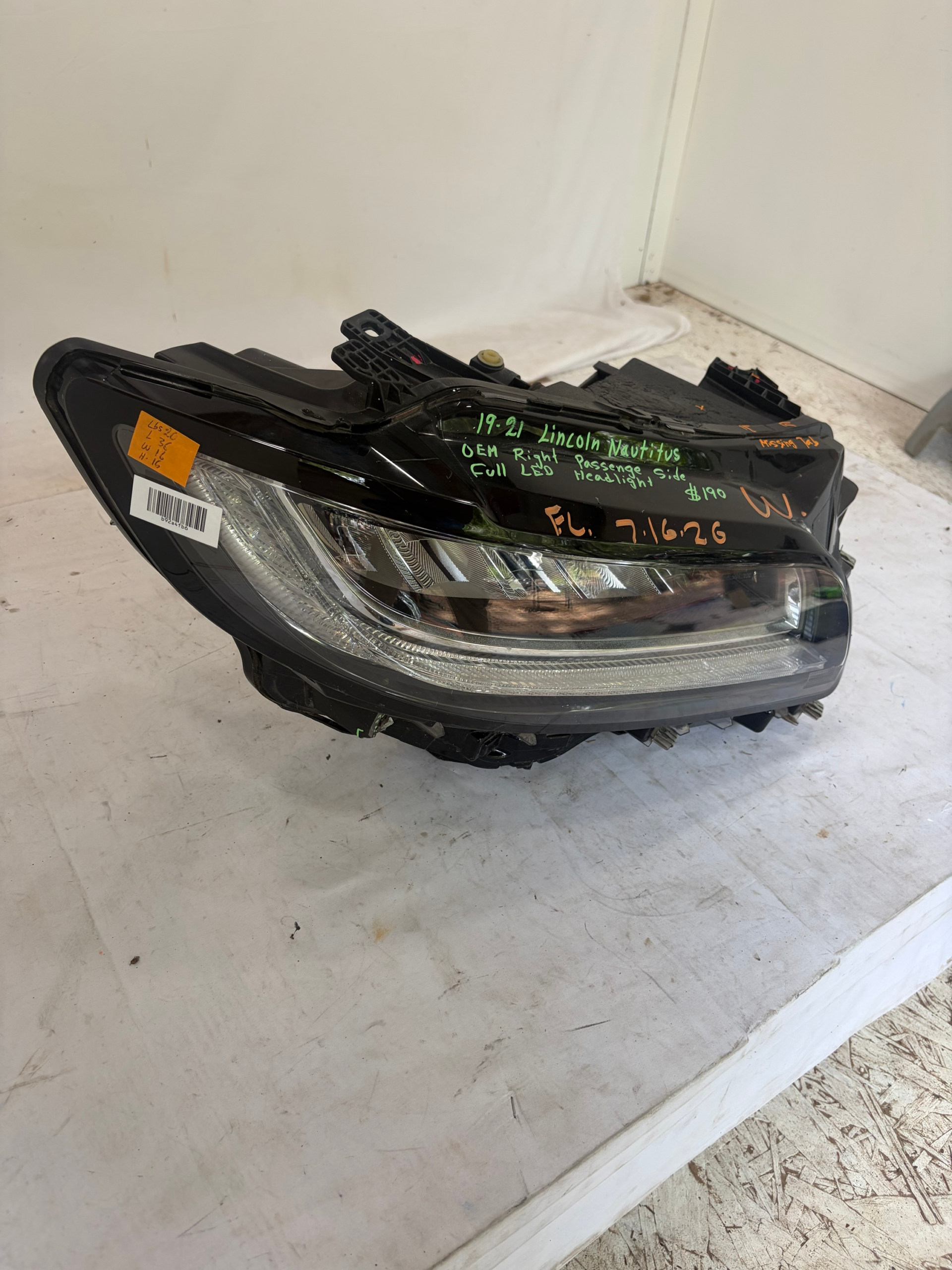 2019-2021 Lincoln Nautilus Passenger Side Full LED Headlight