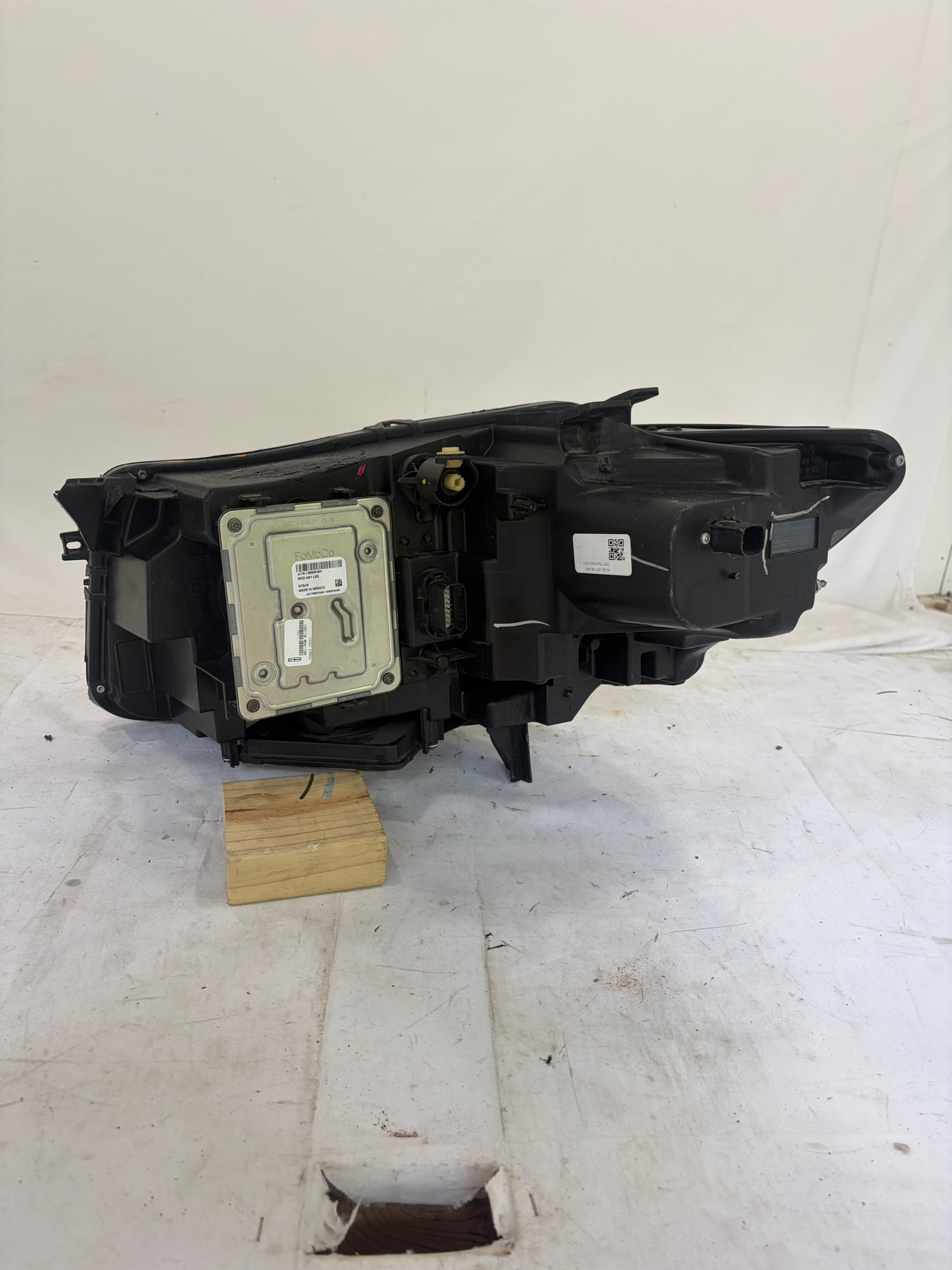 2019-2021 Lincoln Nautilus Passenger Side Full LED Headlight