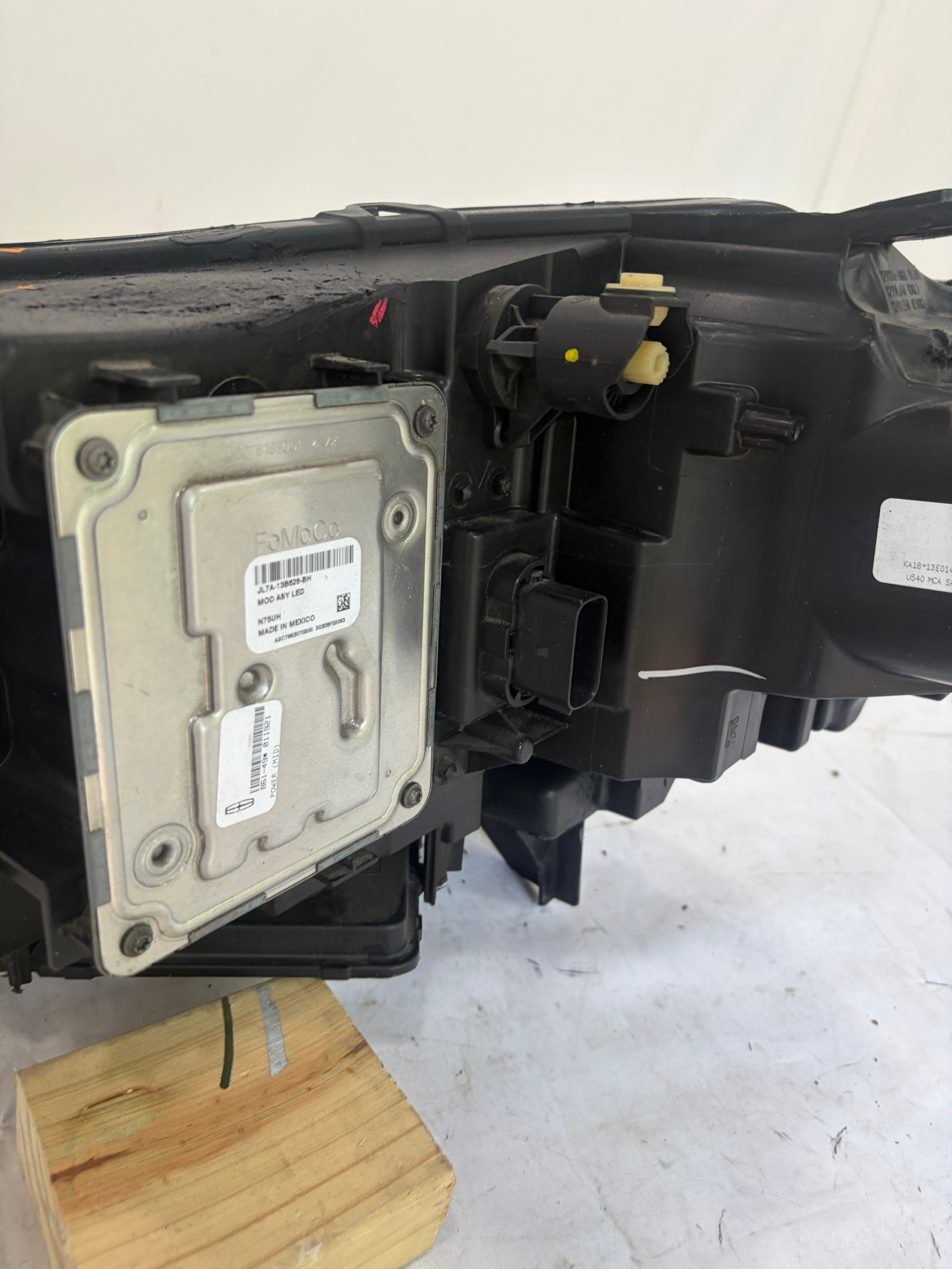 2019-2021 Lincoln Nautilus Passenger Side Full LED Headlight