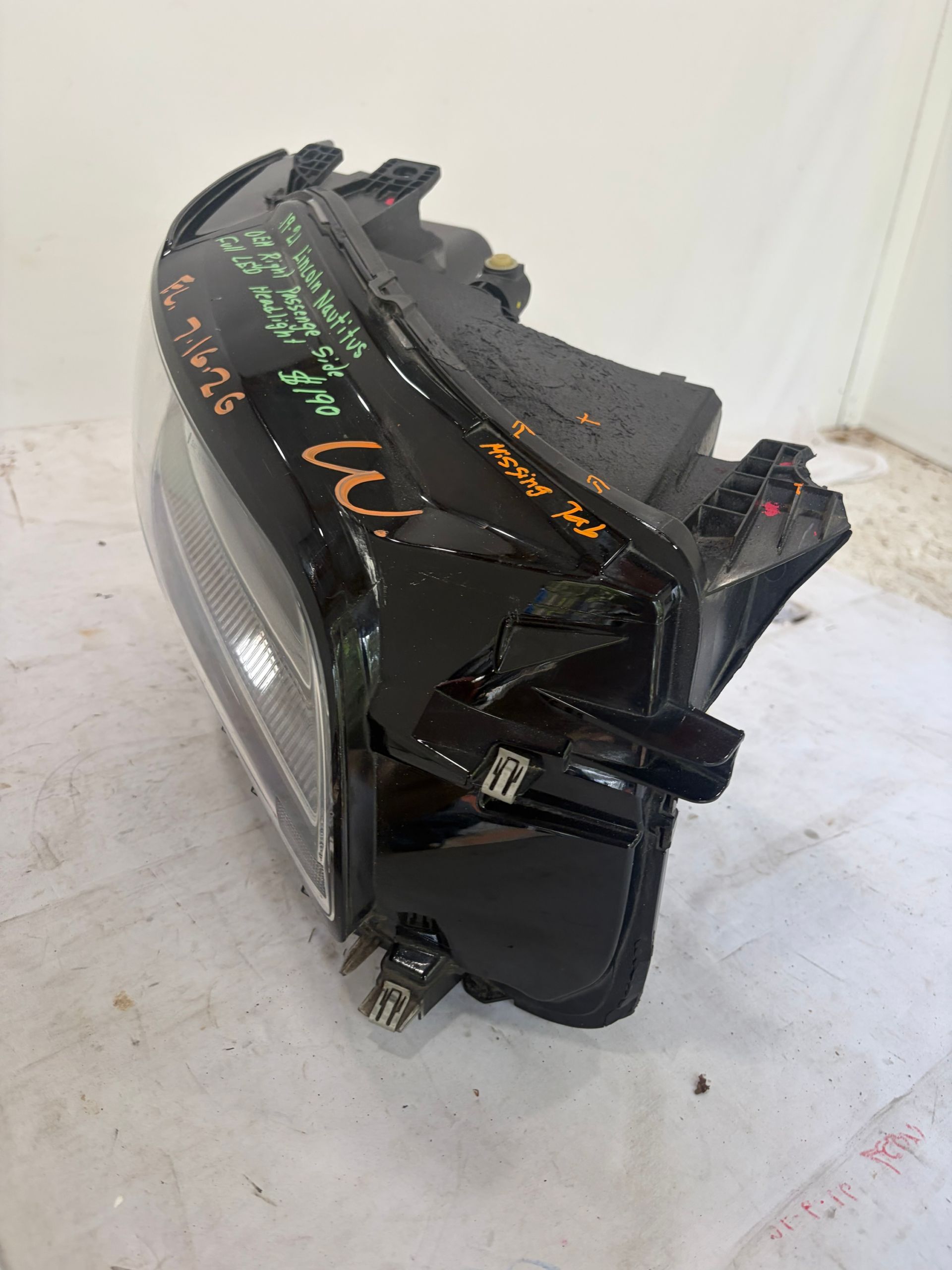 2019-2021 Lincoln Nautilus Passenger Side Full LED Headlight