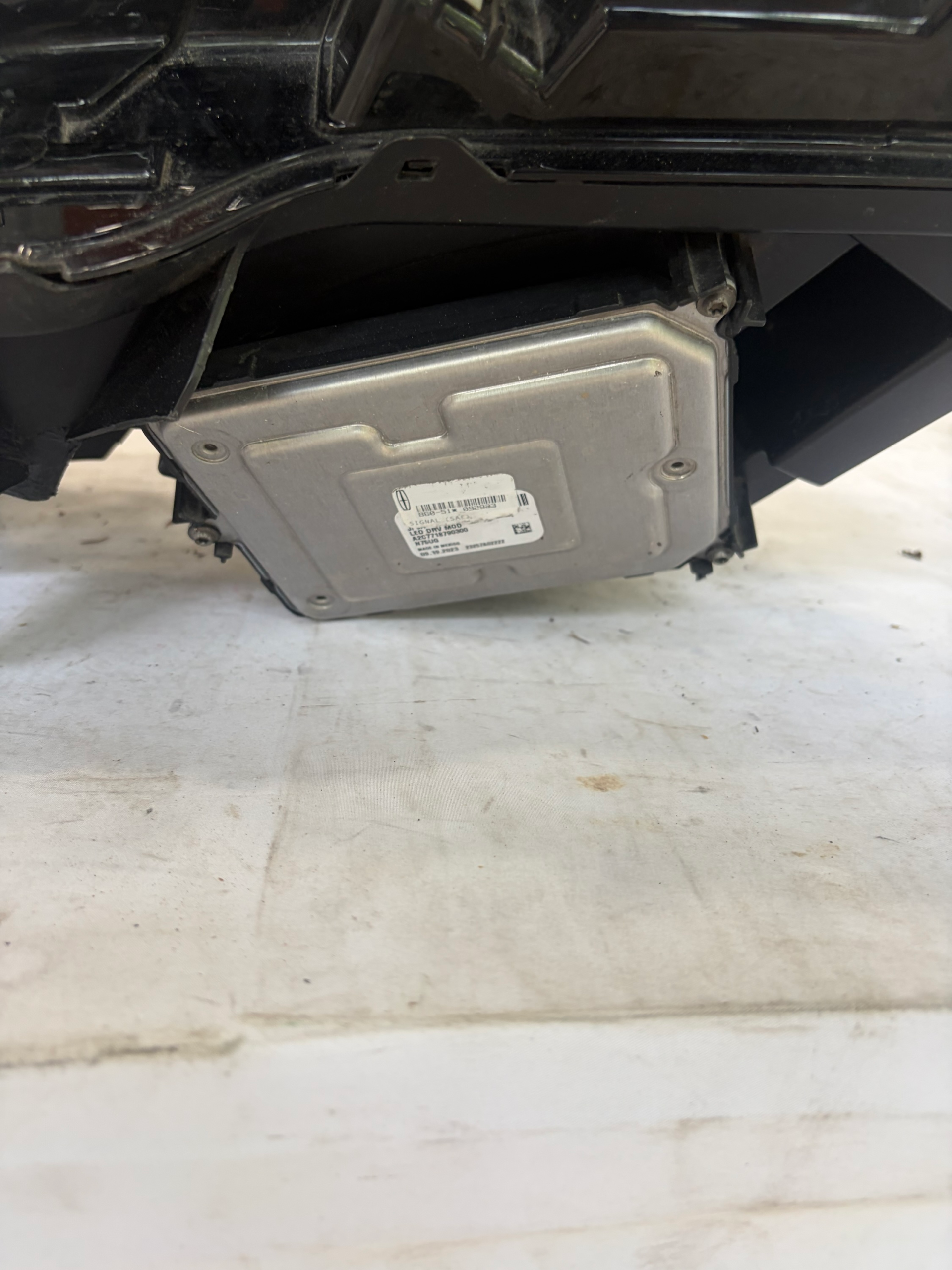 2019-2021 Lincoln Nautilus Passenger Side Full LED Headlight