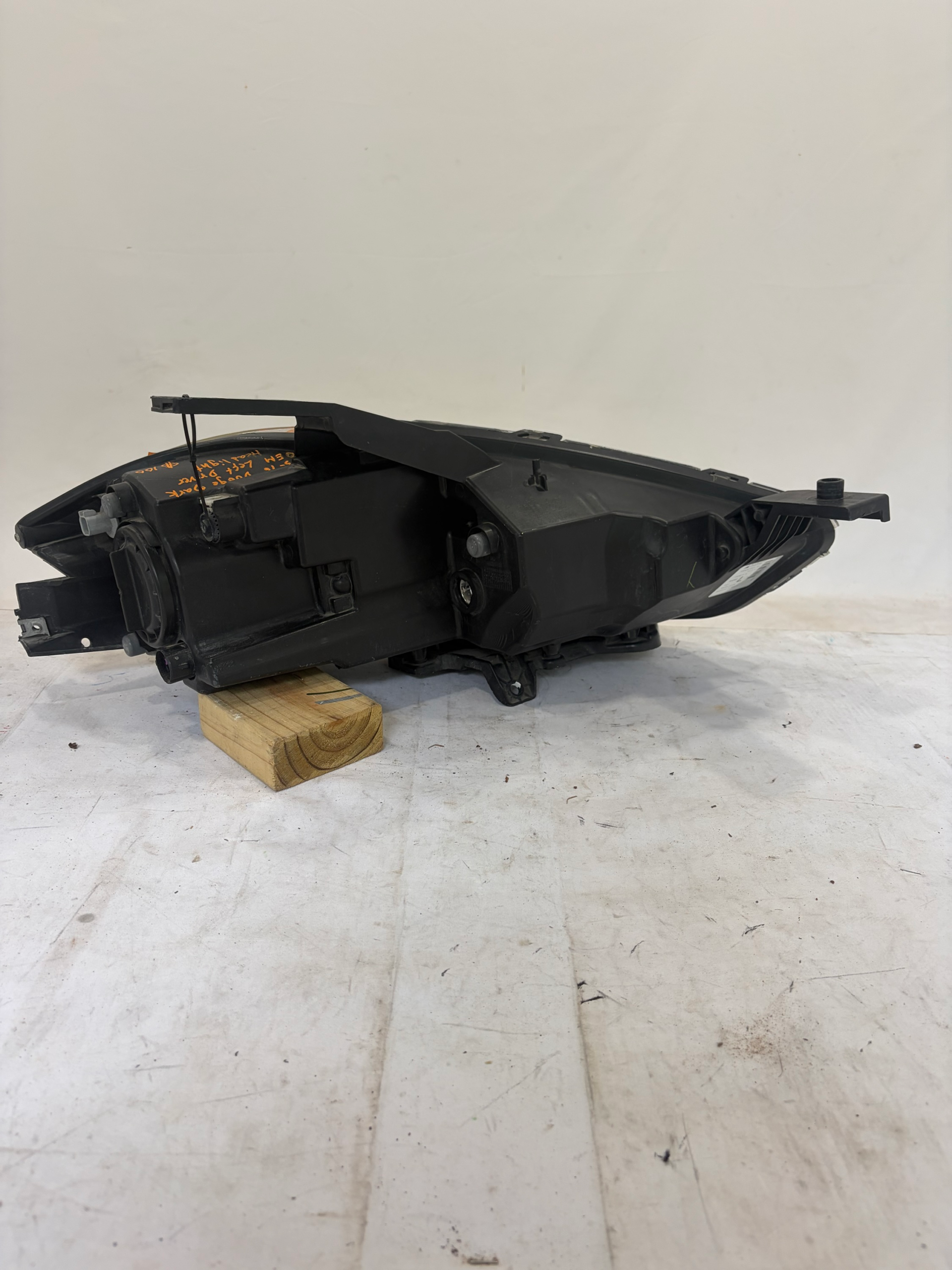 2013-2016 Dodge Dart Driver Side Headlight