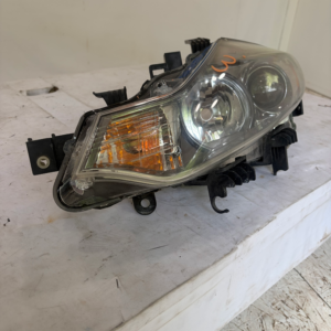 2009-2013 Nissan Murano Driver Side Headlight - Image 3