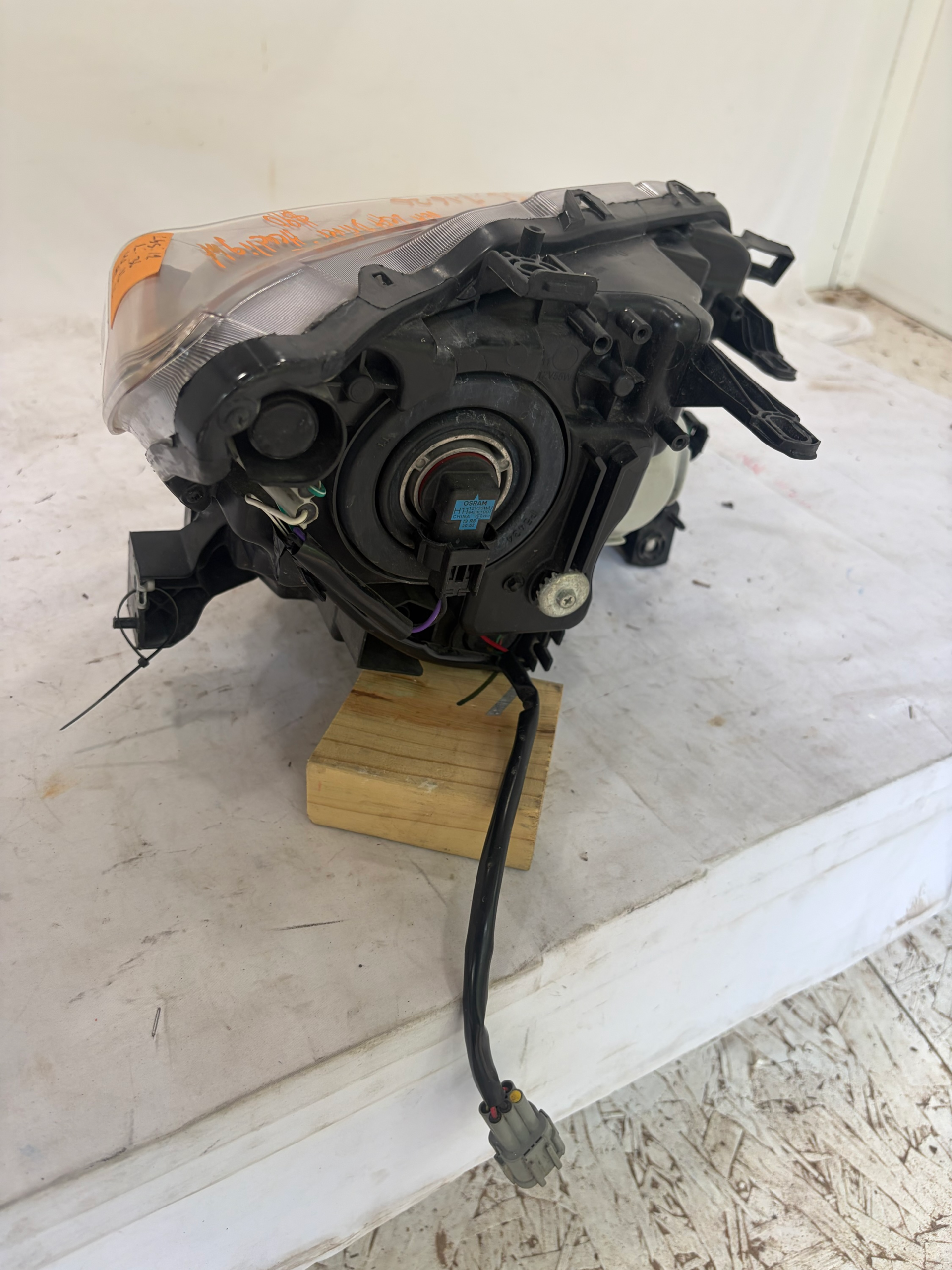 2014-2016 Nissan Rogue Driver Side Headlight (Aftermarket)