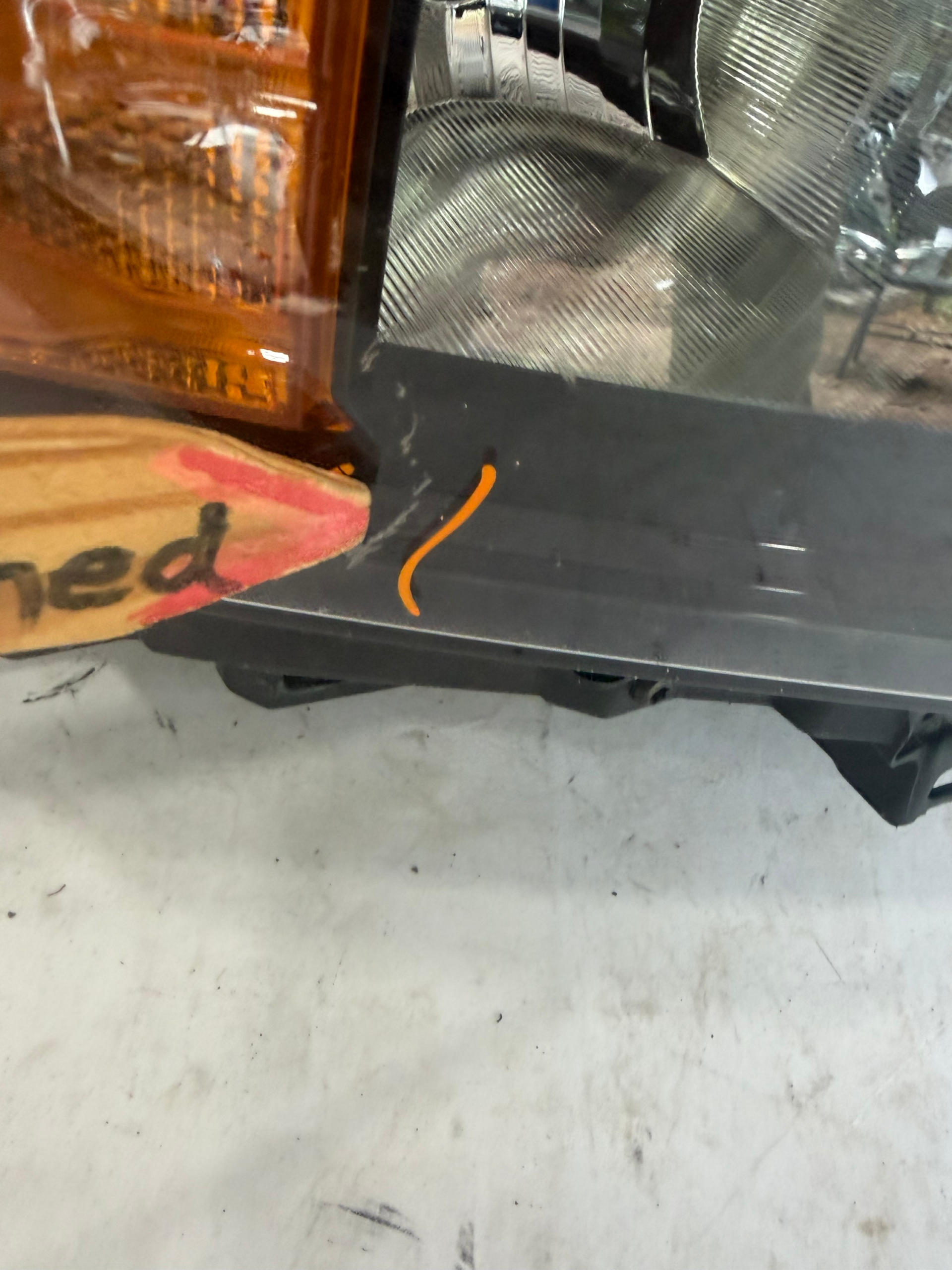 2023-2025 Chevrolet Silverado 1500 Passenger Side Headlight
