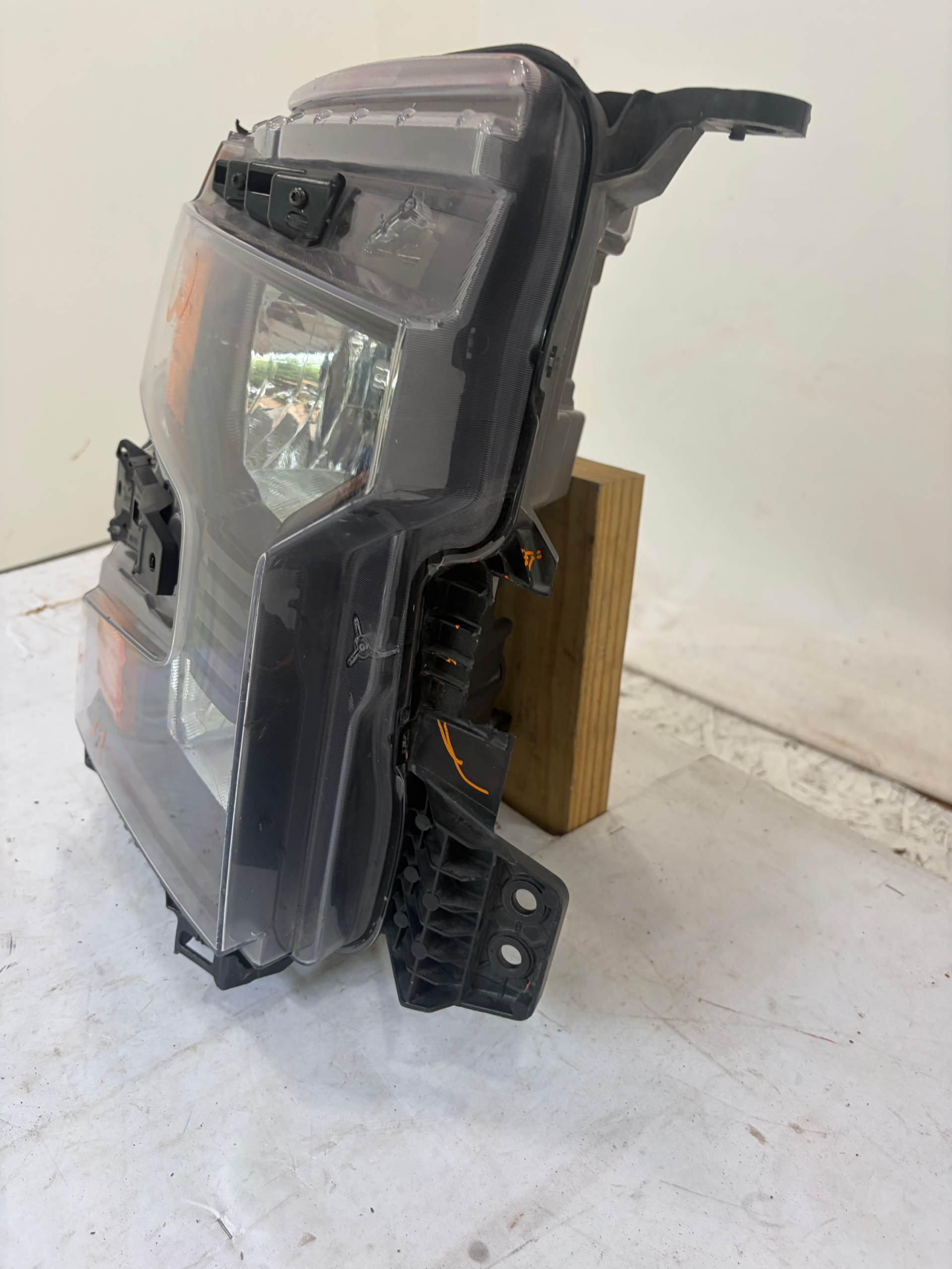 2023-2025 Chevrolet Silverado 1500 Passenger Side Headlight