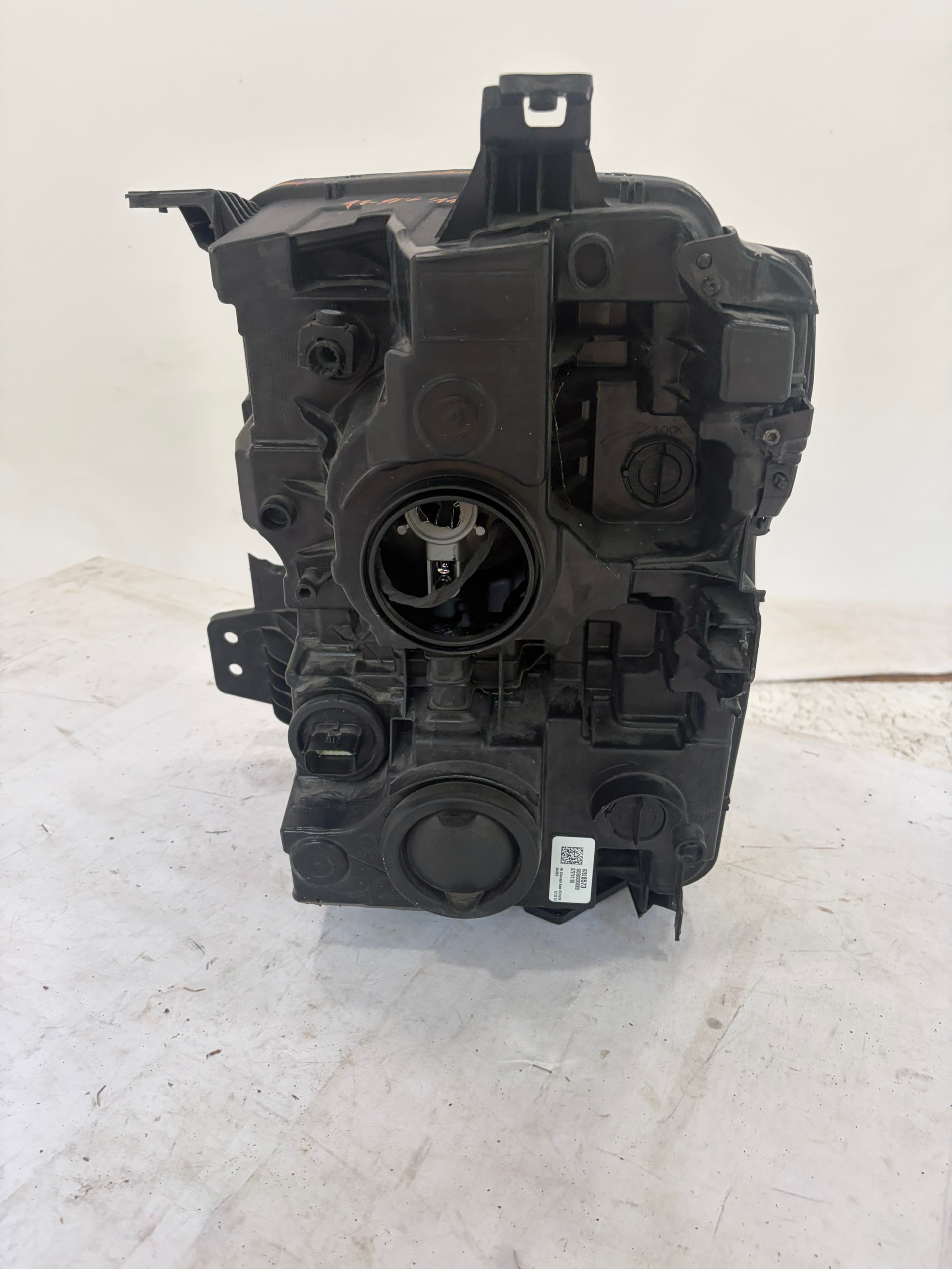 2023-2025 Chevrolet Silverado 1500 Passenger Side Headlight
