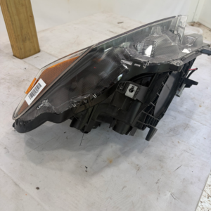 2016-2018 Toyota RAV4 Passenger Side Headlight - Image 6